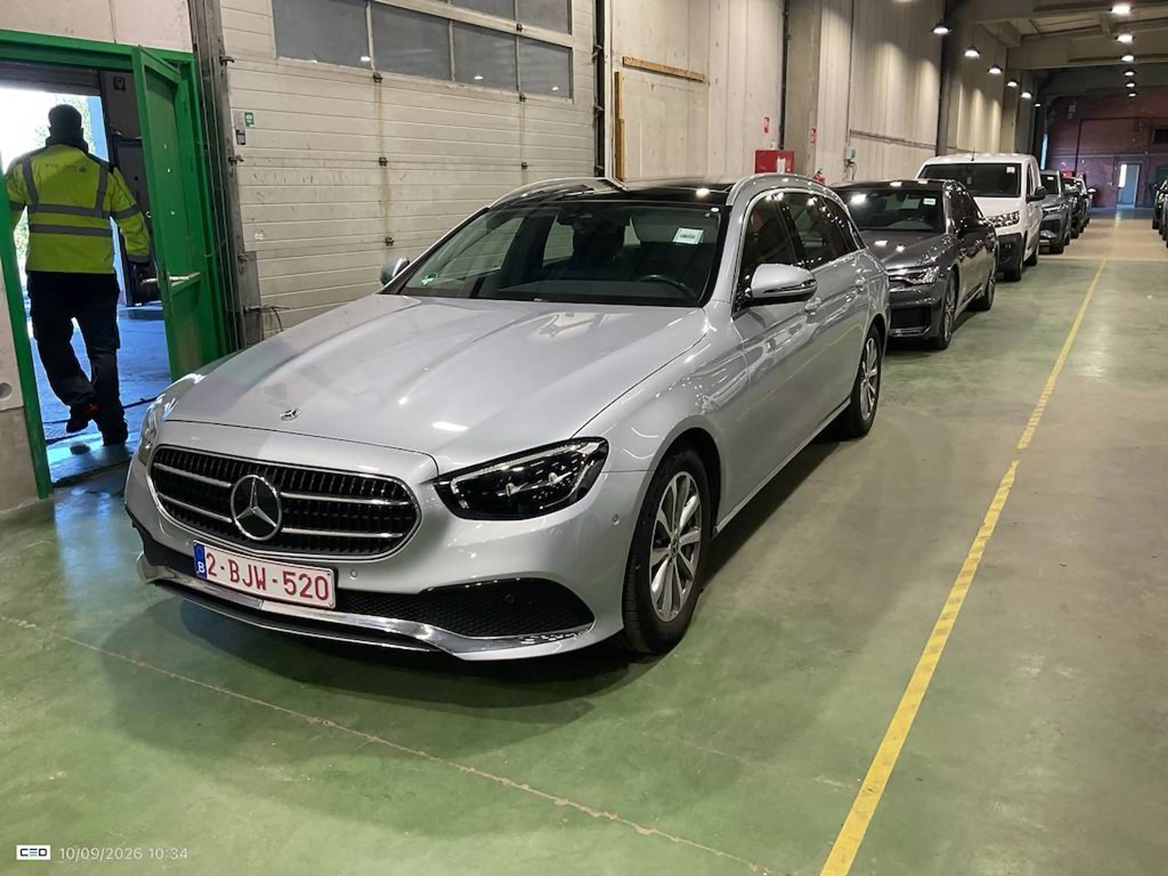 Mercedes-Benz E 200 d Break *FULL LED-NAVI-CUIR-PANO-CAMERA* — photo 2