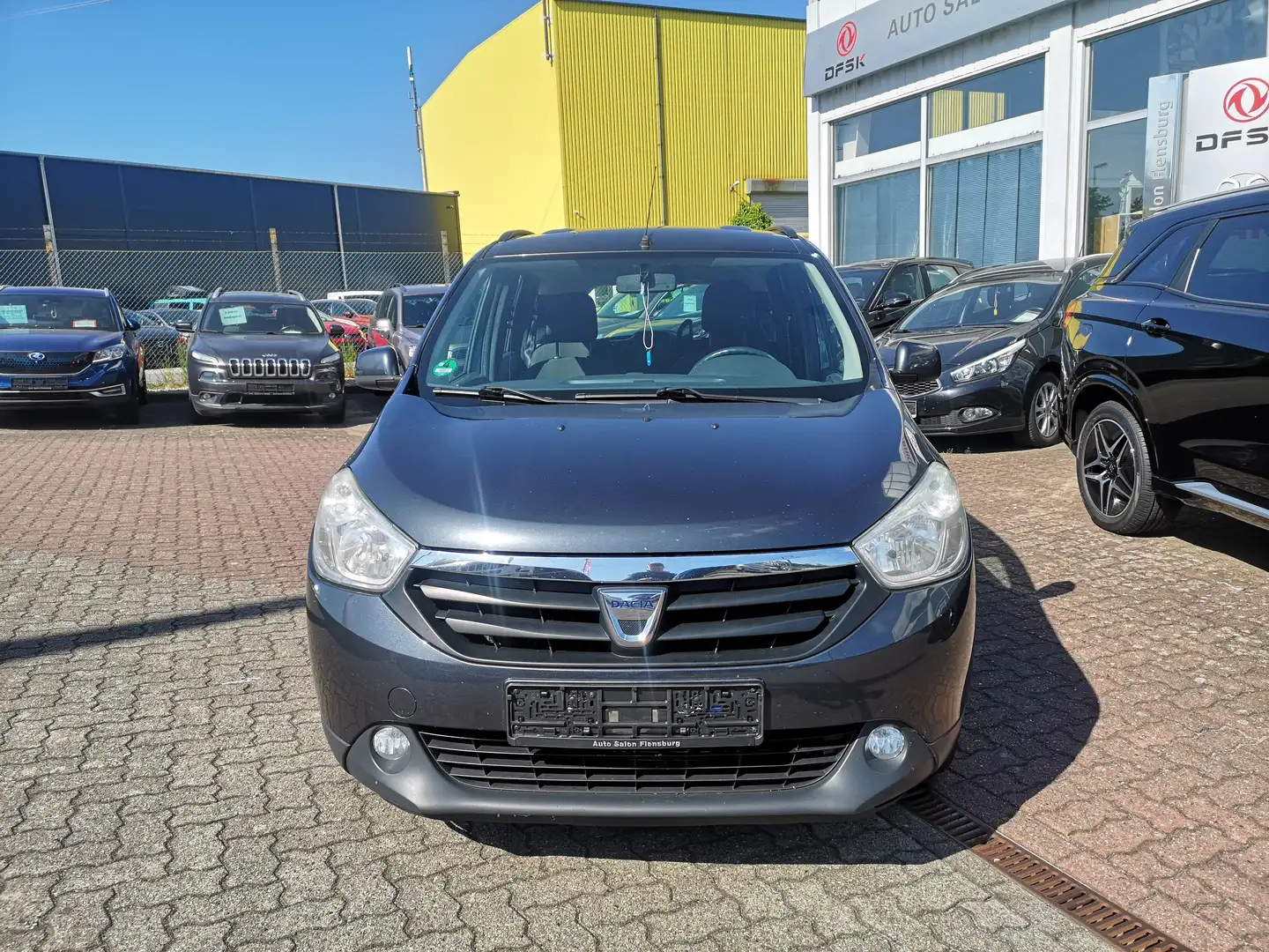 Dacia Lodgy Prestige*TÜV Neu*Klimaanlage*8-fach bereift Gris - 2
