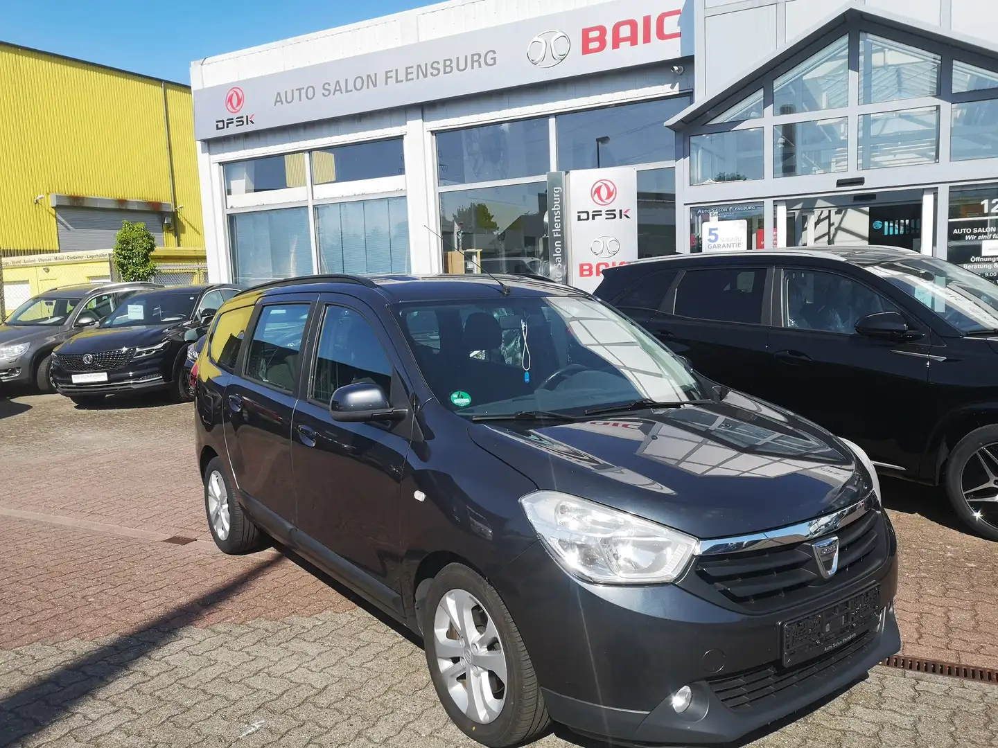 Dacia Lodgy Prestige*TÜV Neu*Klimaanlage*8-fach bereift Gris - 1