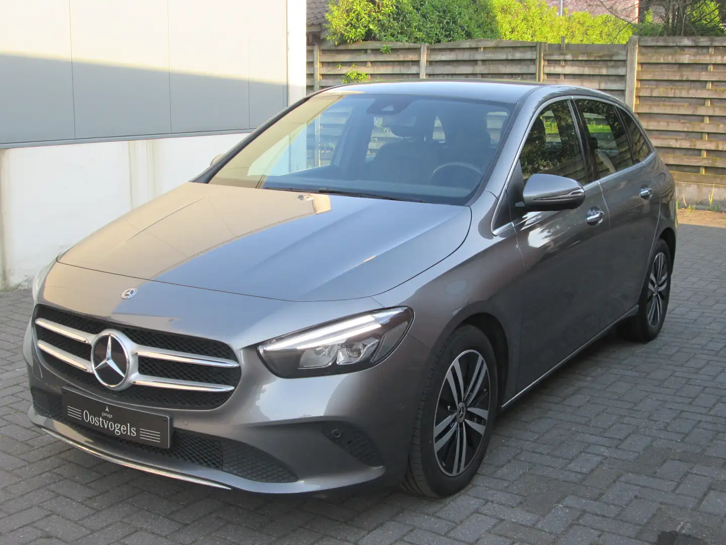 Mercedes-Benz B 200 D LEDER SFEER KEYLESS GO LED Gris - 1