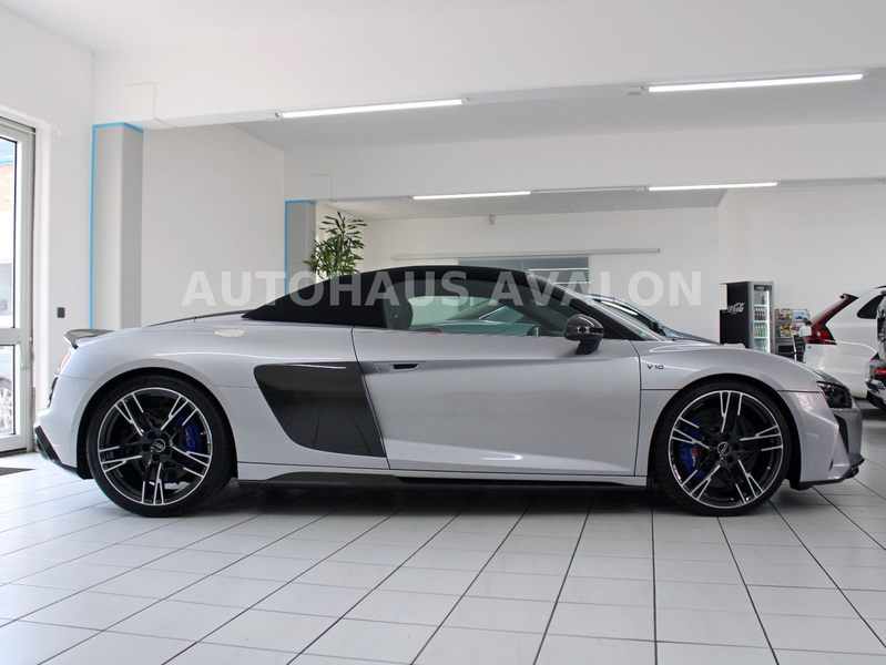 Audi R8 Spyder V10 performance quattro*CARBON~RAUTE — photo 11