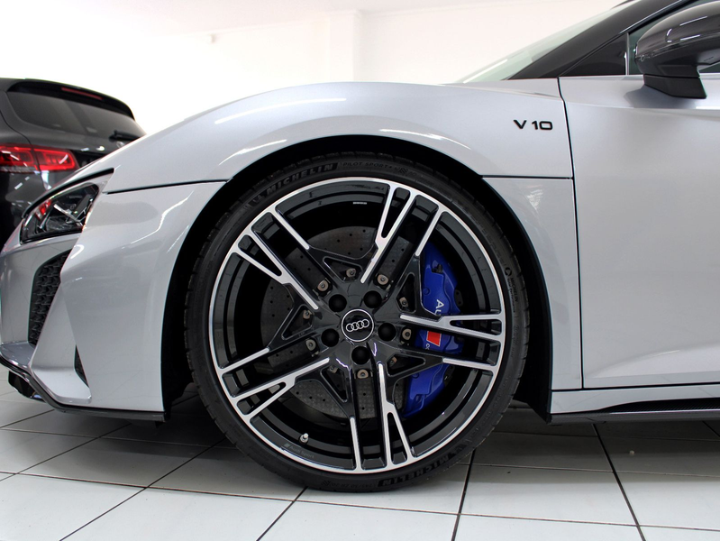 Audi R8 Spyder V10 performance quattro*CARBON~RAUTE — photo 12