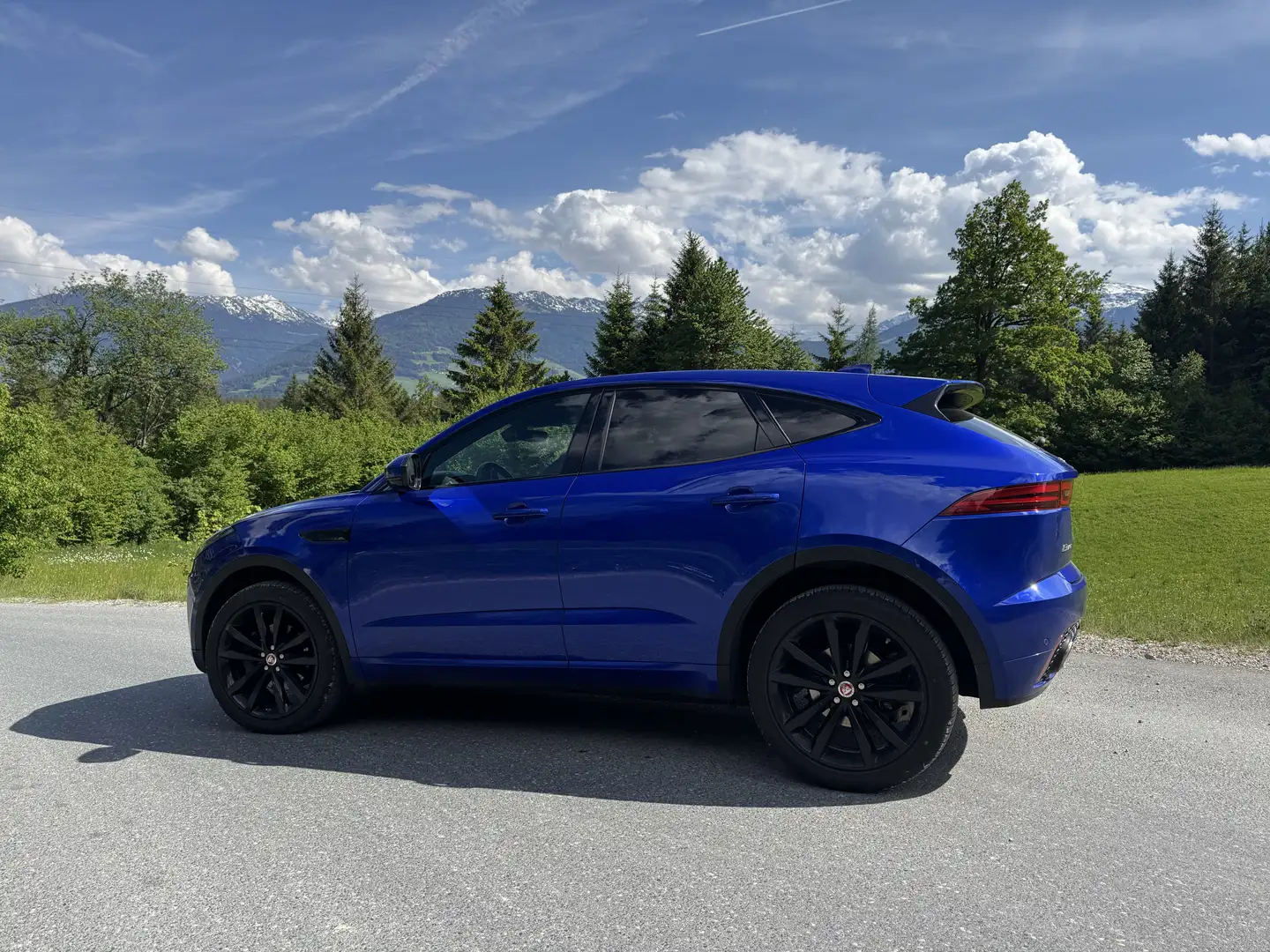 Jaguar E-Pace 2.0DI4 D180 R-Dynamic AWD Aut. - 2