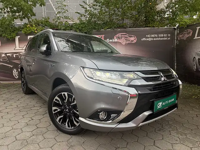 Mitsubishi Outlander 2.0 PHEV Instyle – Allrad – Leder – Kamera – Se...