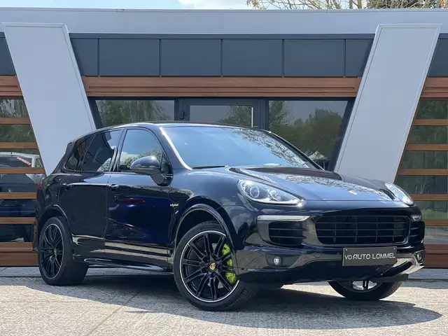 Porsche Cayenne s E-Hybrid - GTS - LUCHTVERING - GARANTIE