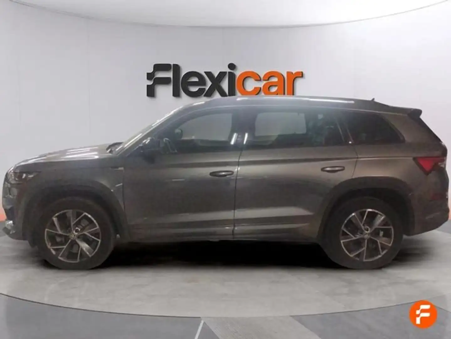 Skoda Kodiaq 2.0TDI AB tech Sportline 4x2 DSG 110kW Gris - 2