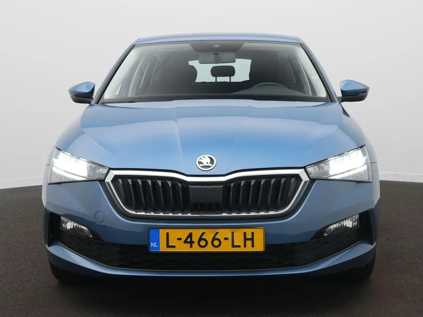 Skoda Scala 1.0 TSI Ambition / Cruise / LED / Carplay Blauw - 2