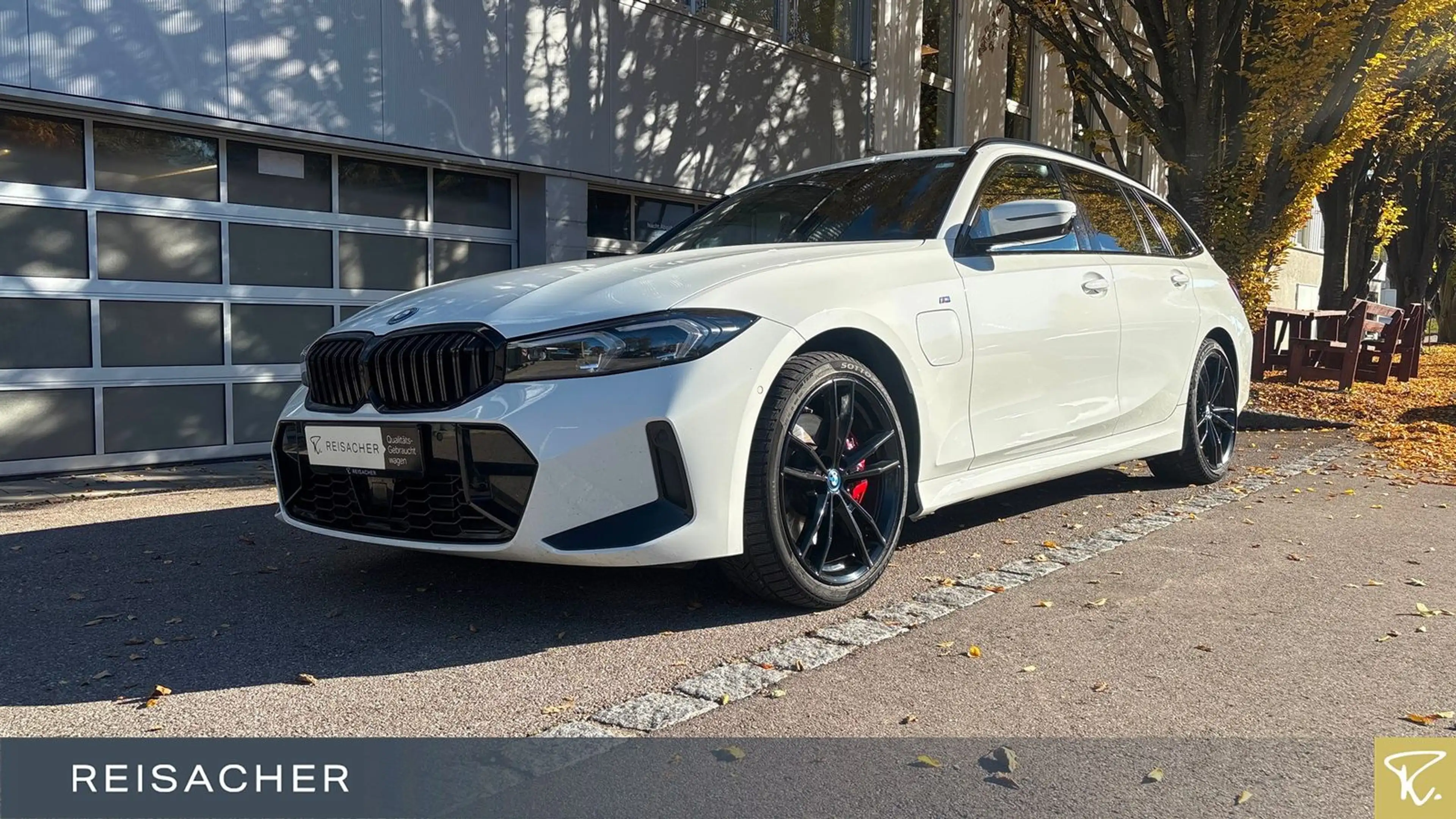 BMW 330 e A xDrive Touring M-Sport,AHK,LED,ACC