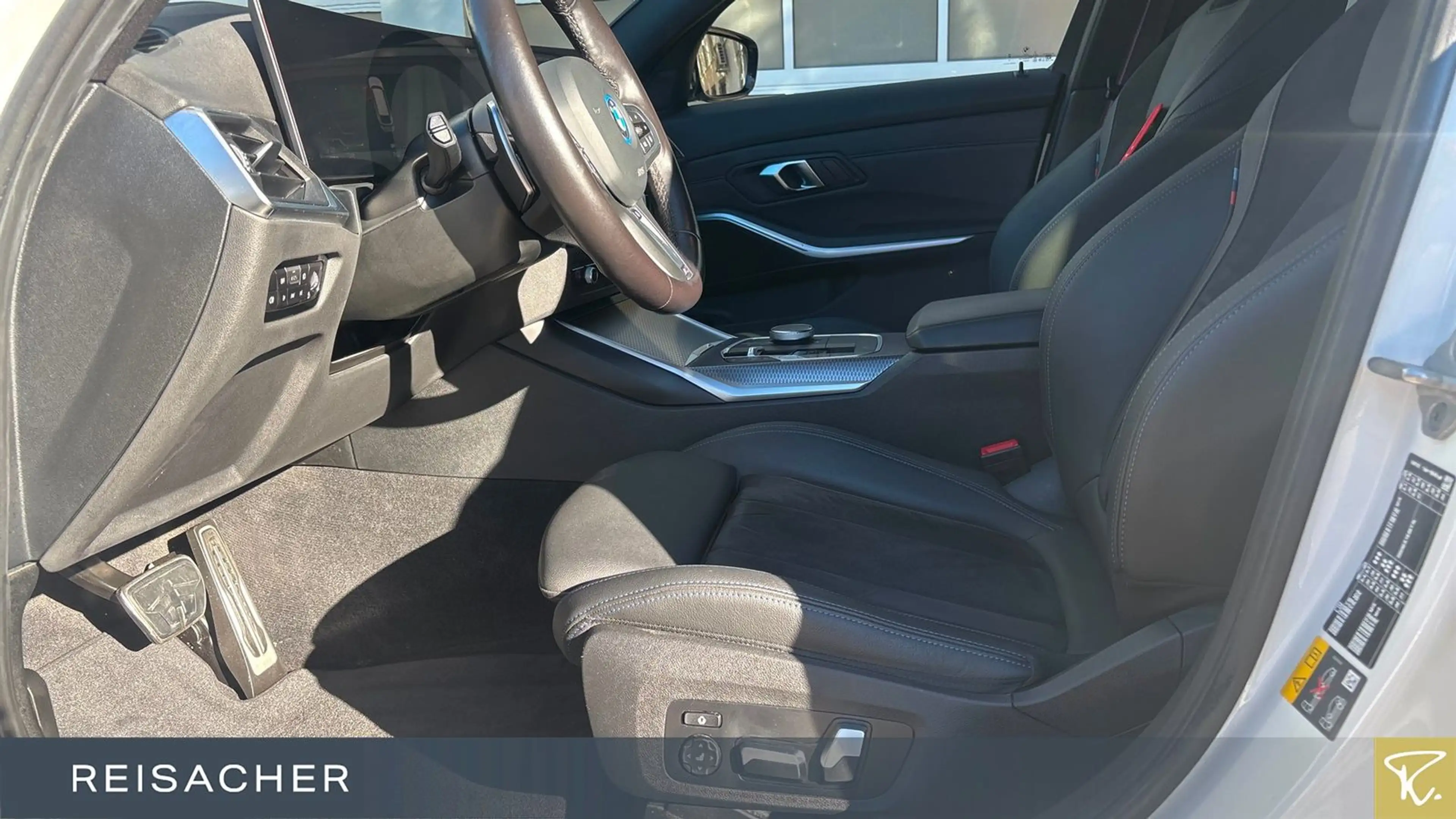 BMW 330 e A xDrive Touring M-Sport,AHK,LED,ACC — photo 4