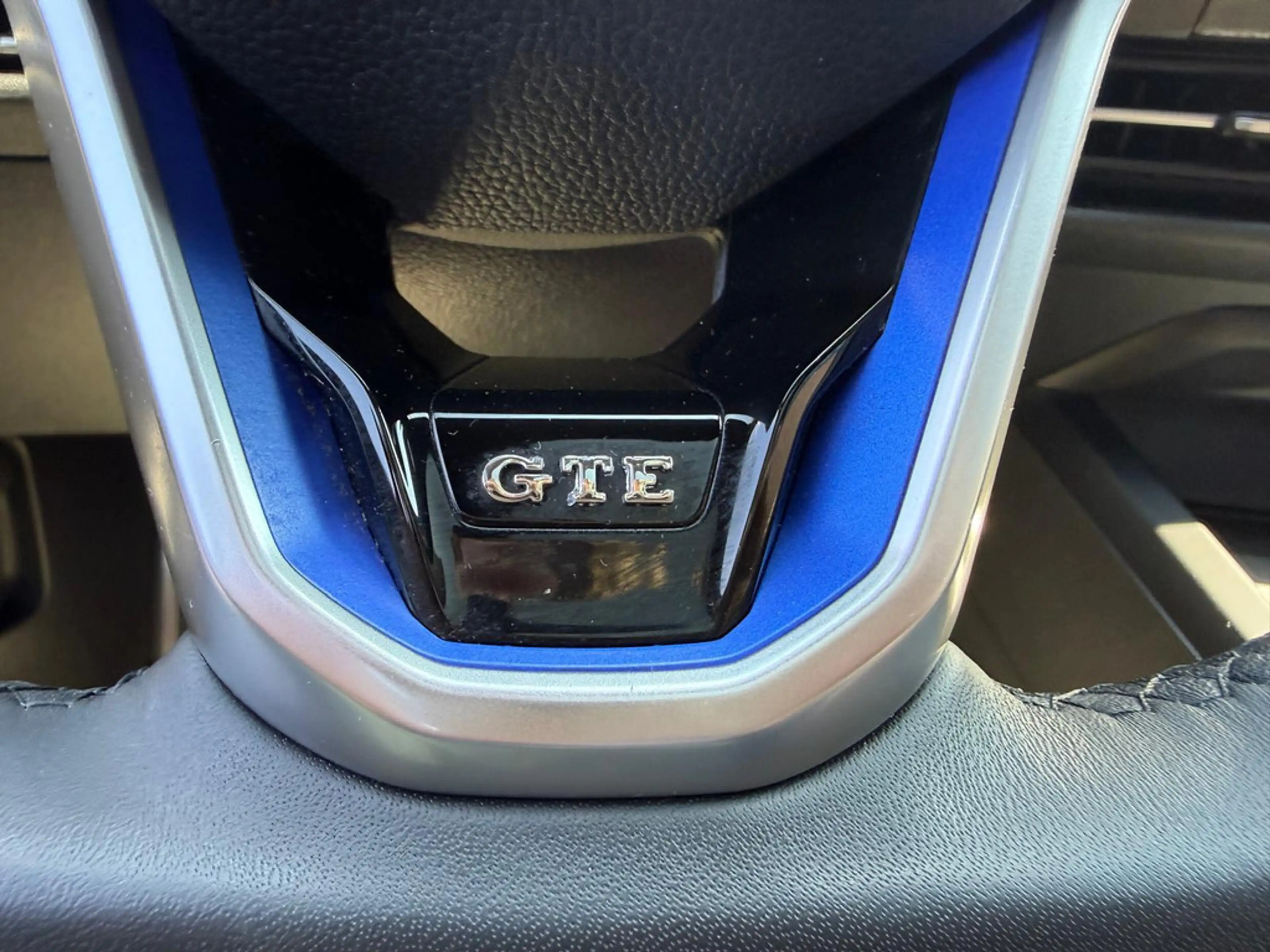 Volkswagen Golf GTE 1.4 eHybrid 245PK Navi | Camera | Panorama | Vienn — photo 40