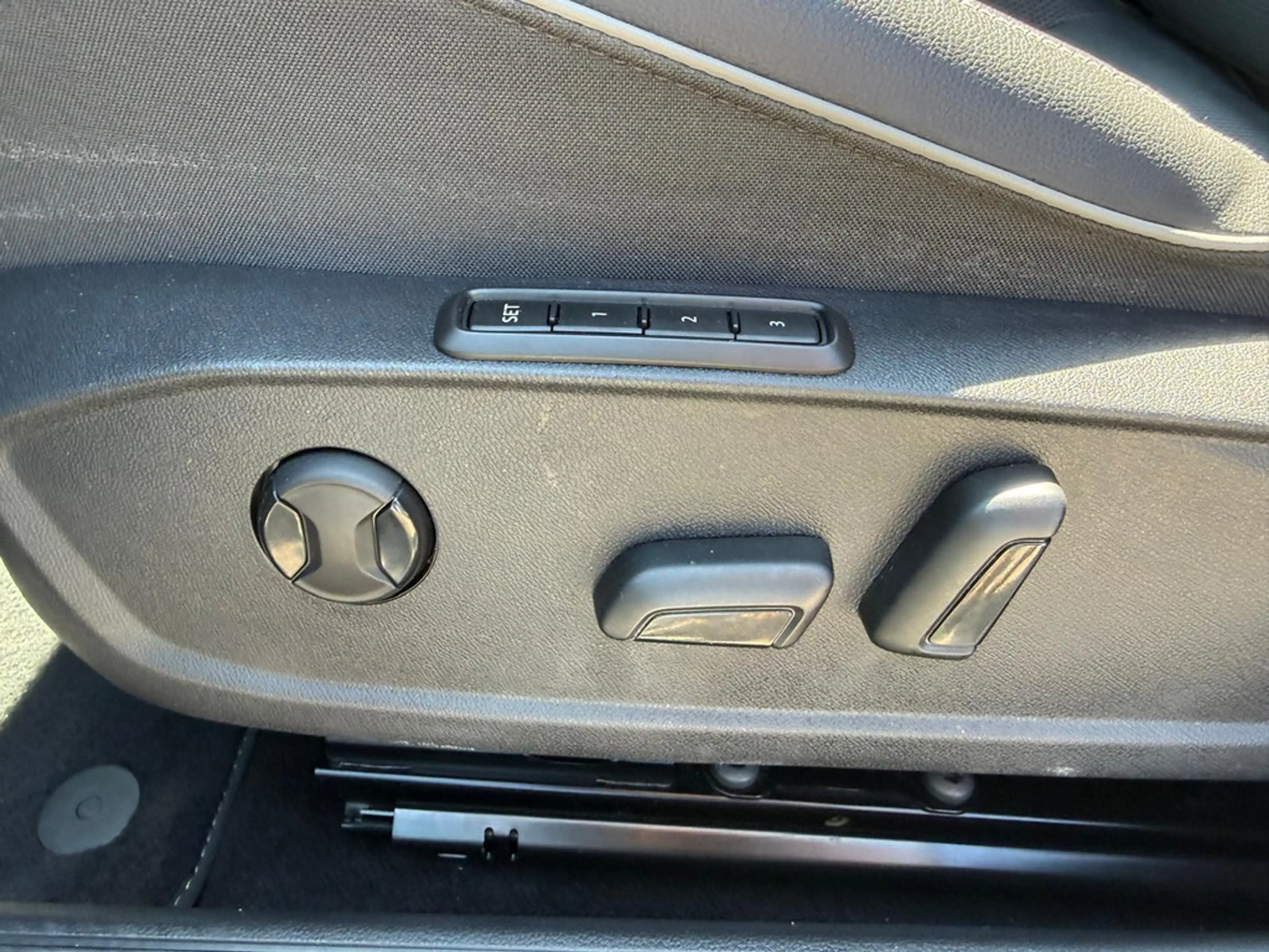 Volkswagen Golf GTE 1.4 eHybrid 245PK Navi | Camera | Panorama | Vienn — photo 24