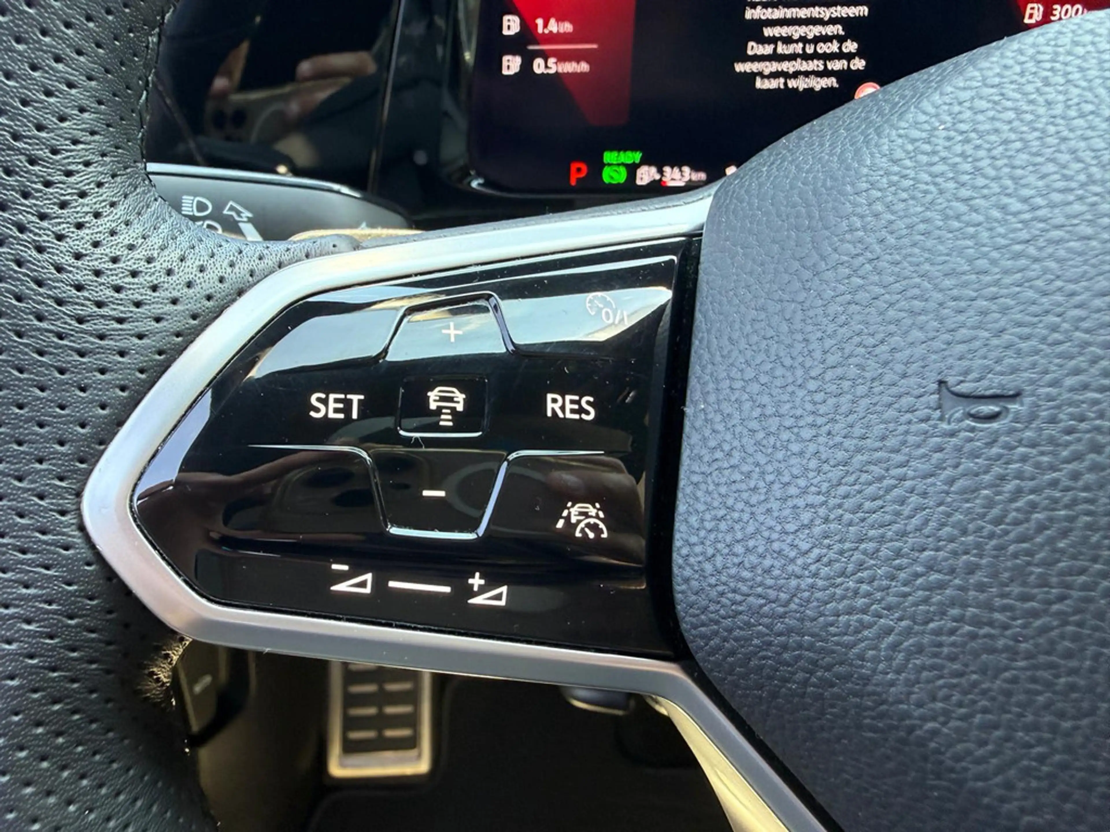 Volkswagen Golf GTE 1.4 eHybrid 245PK Navi | Camera | Panorama | Vienn — photo 36
