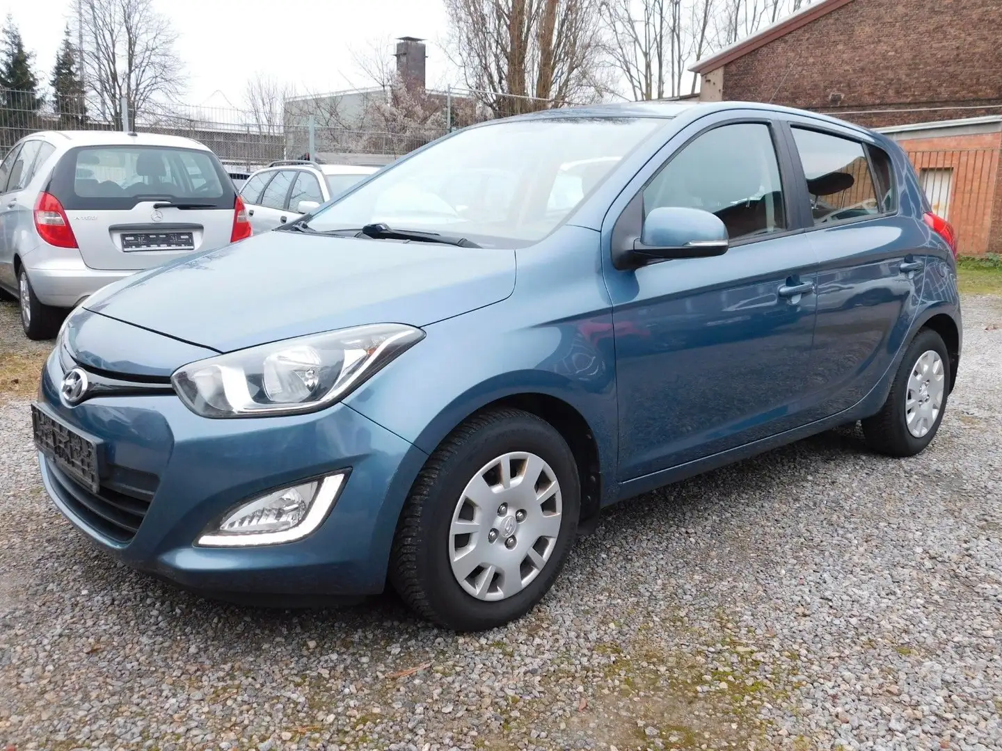 Hyundai i20 Classic 1.2/1Hand/Bitte Lesen Beschreibung!! Grau - 1