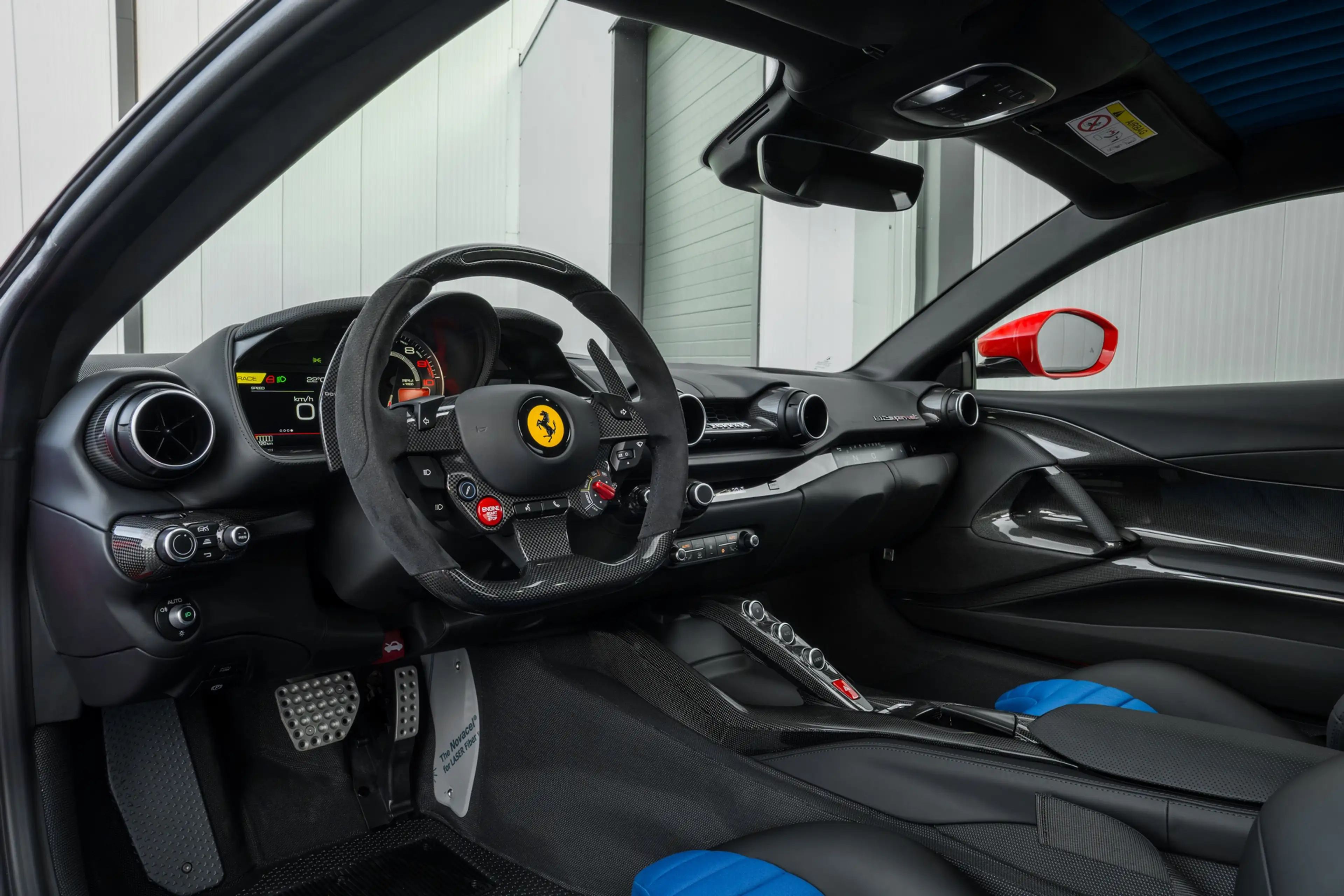 Ferrari 812 Superfast - Rosso F1 2007 - Tailor Made - 365 GTB/ — photo 3