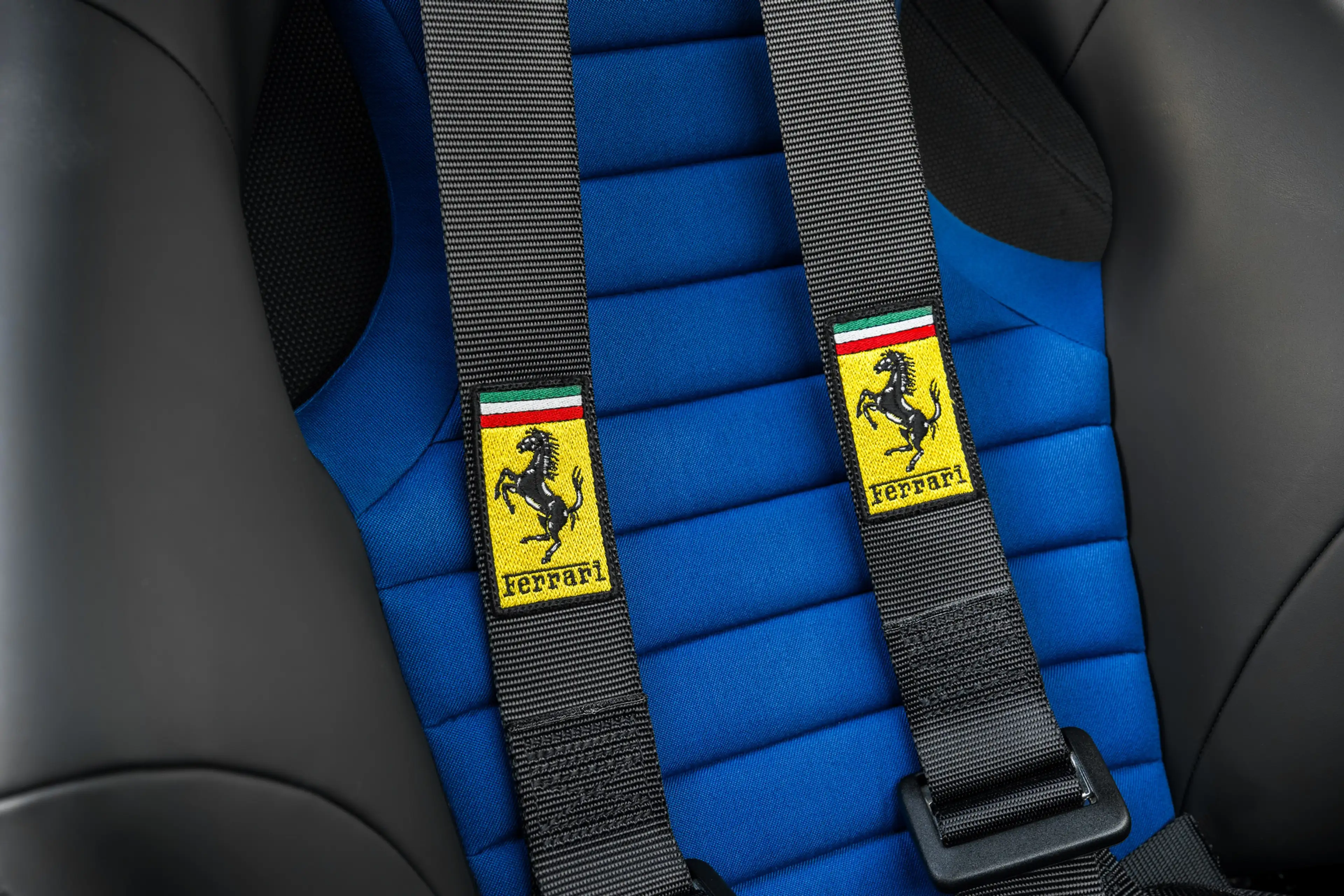 Ferrari 812 Superfast - Rosso F1 2007 - Tailor Made - 365 GTB/ — photo 13
