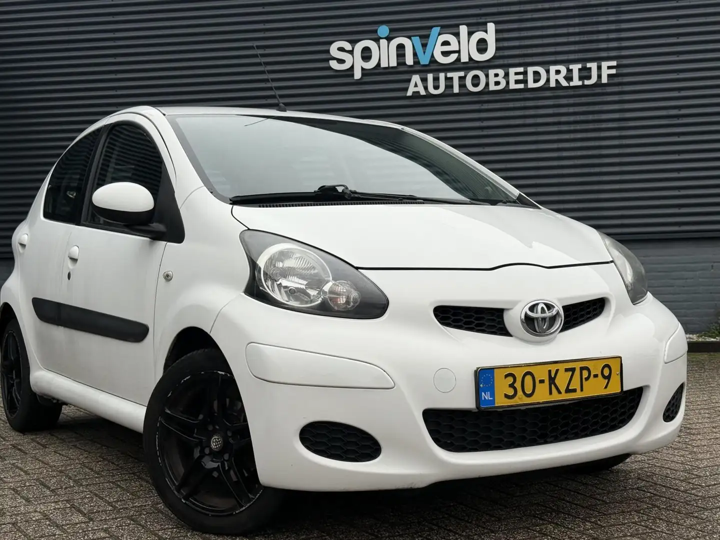 Toyota Aygo 1.0-12V Xcite White BJ`10 NAP NL APK 17-11-26 Airc Blanco - 2