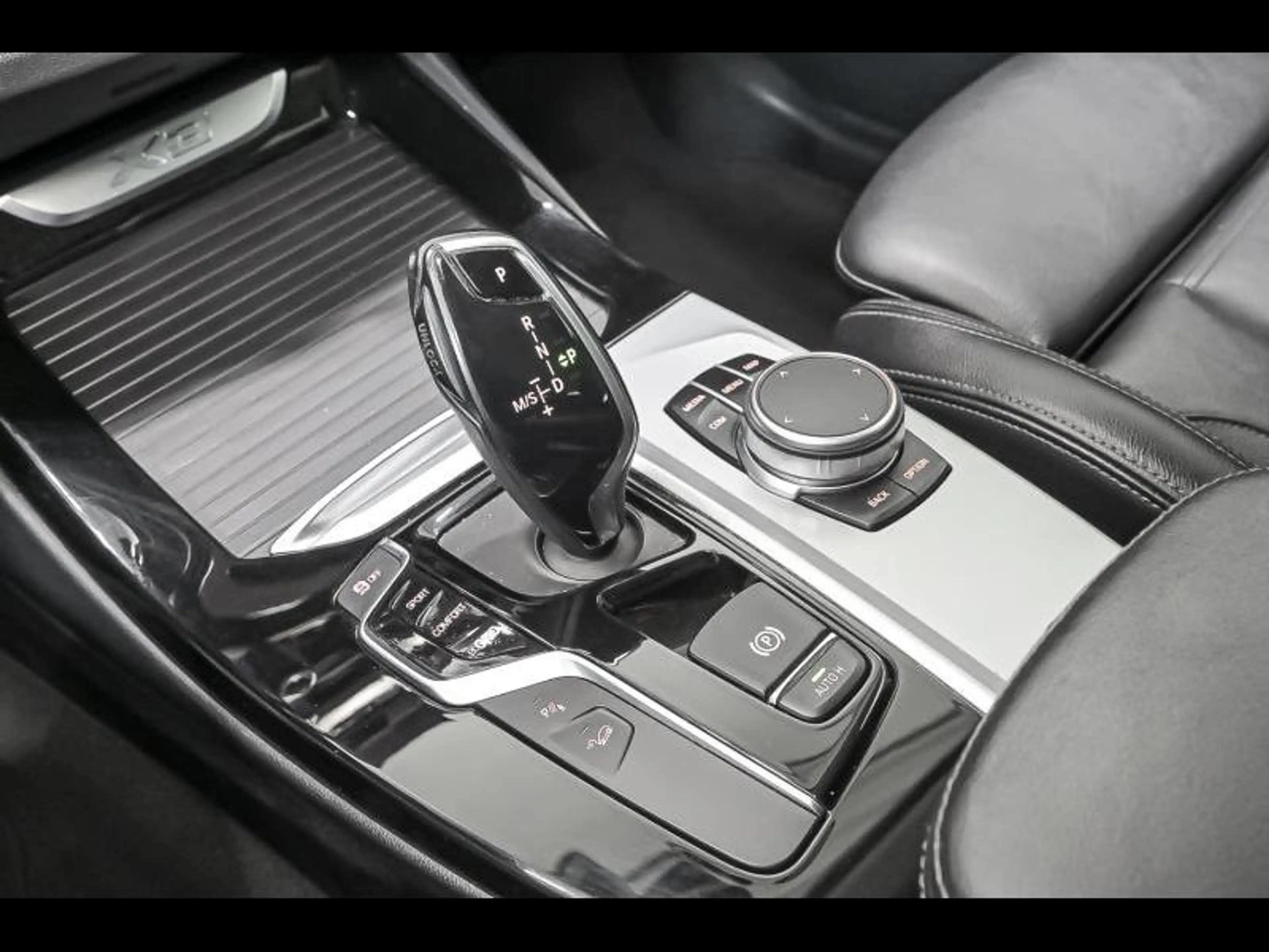 BMW X3 X3 xDrive20i — photo 11