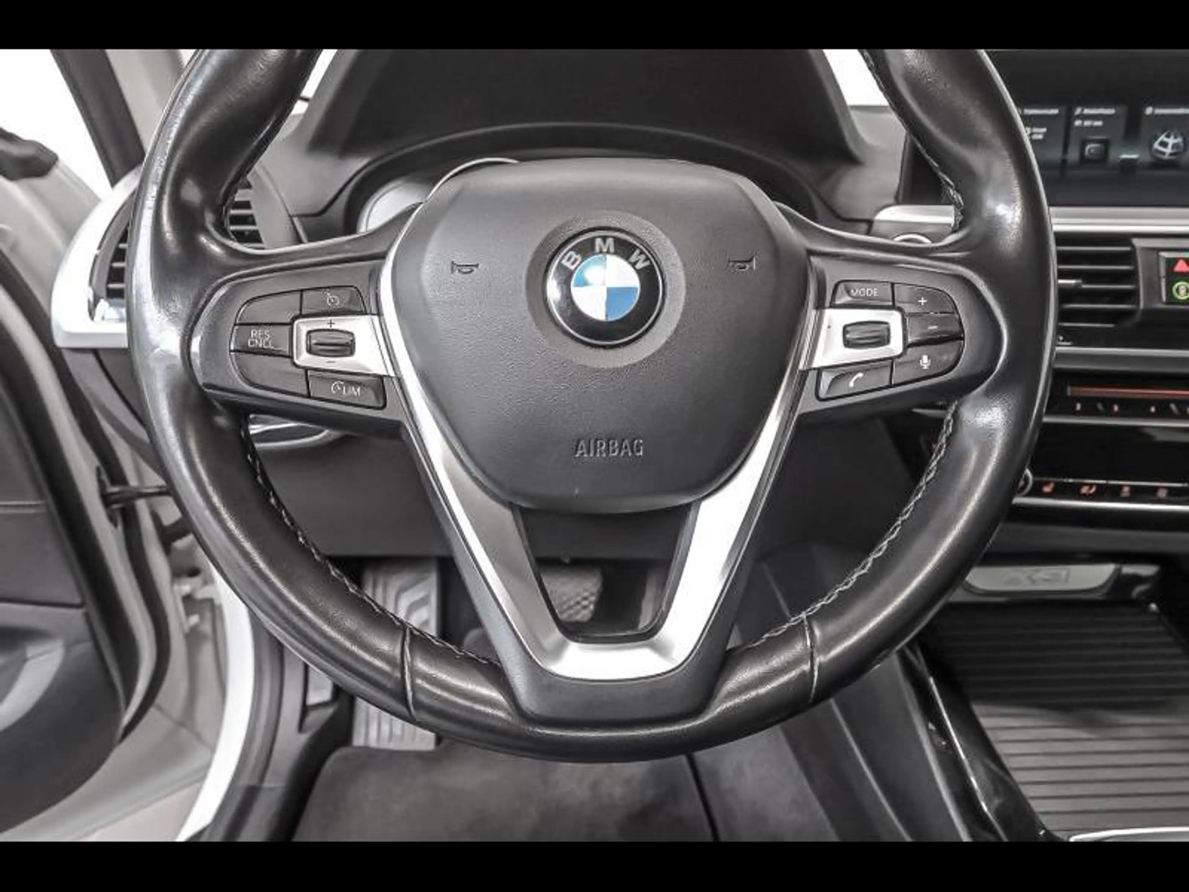 BMW X3 X3 xDrive20i — photo 9