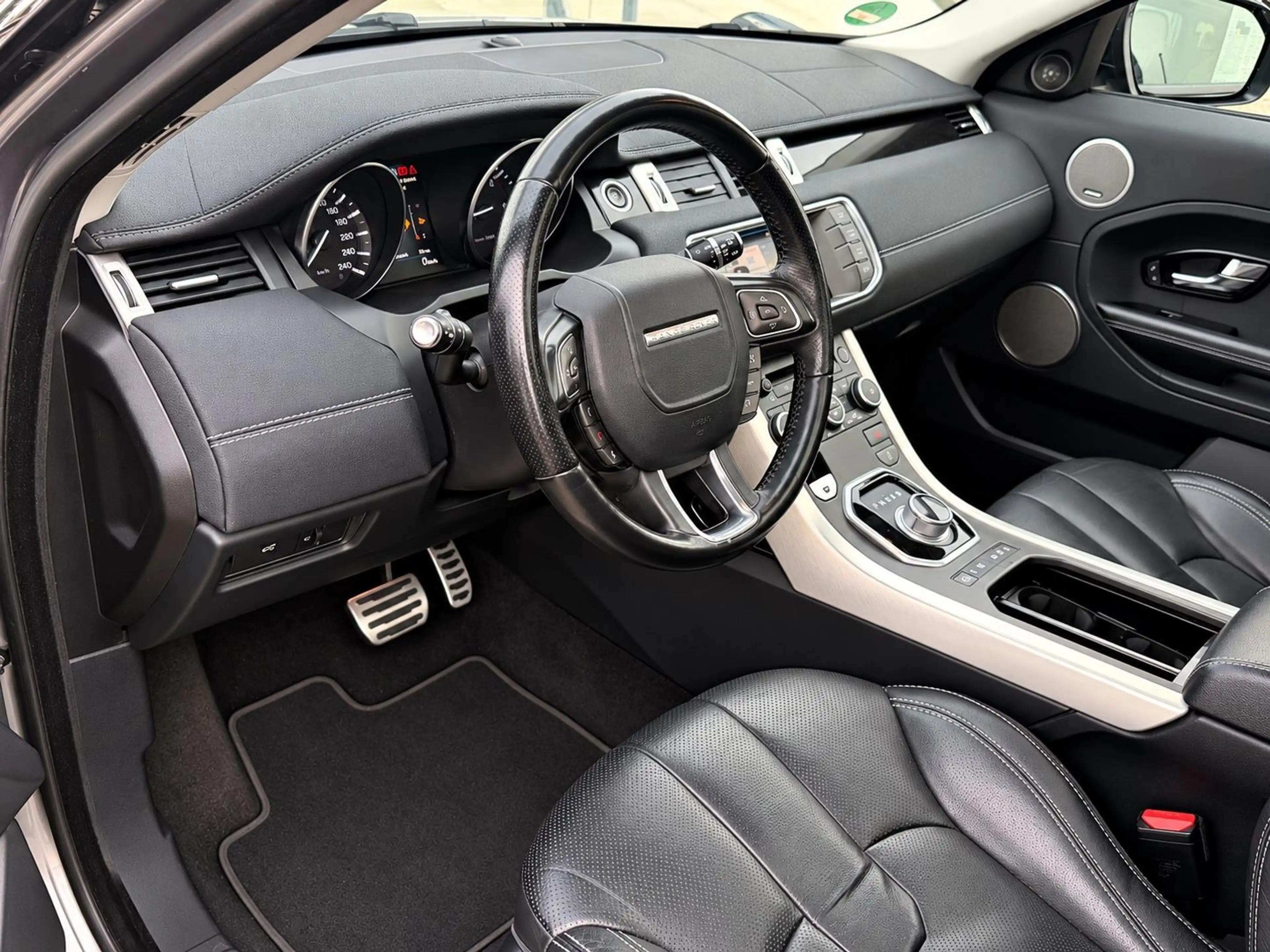 Land Rover Range Rover Evoque Dynamic *LEDER*NAVI*ALLRAD* — photo 10