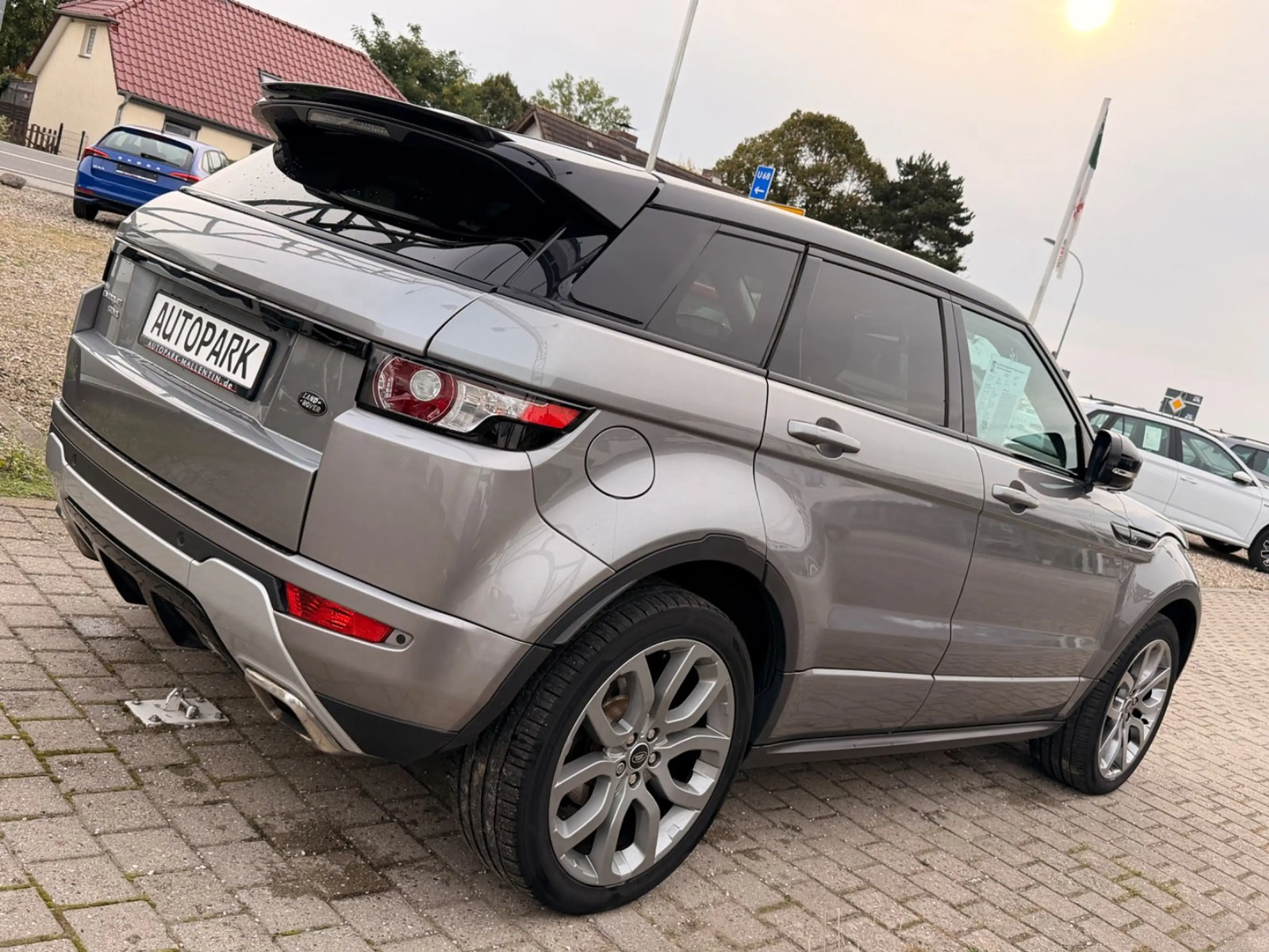 Land Rover Range Rover Evoque Dynamic *LEDER*NAVI*ALLRAD* — photo 6
