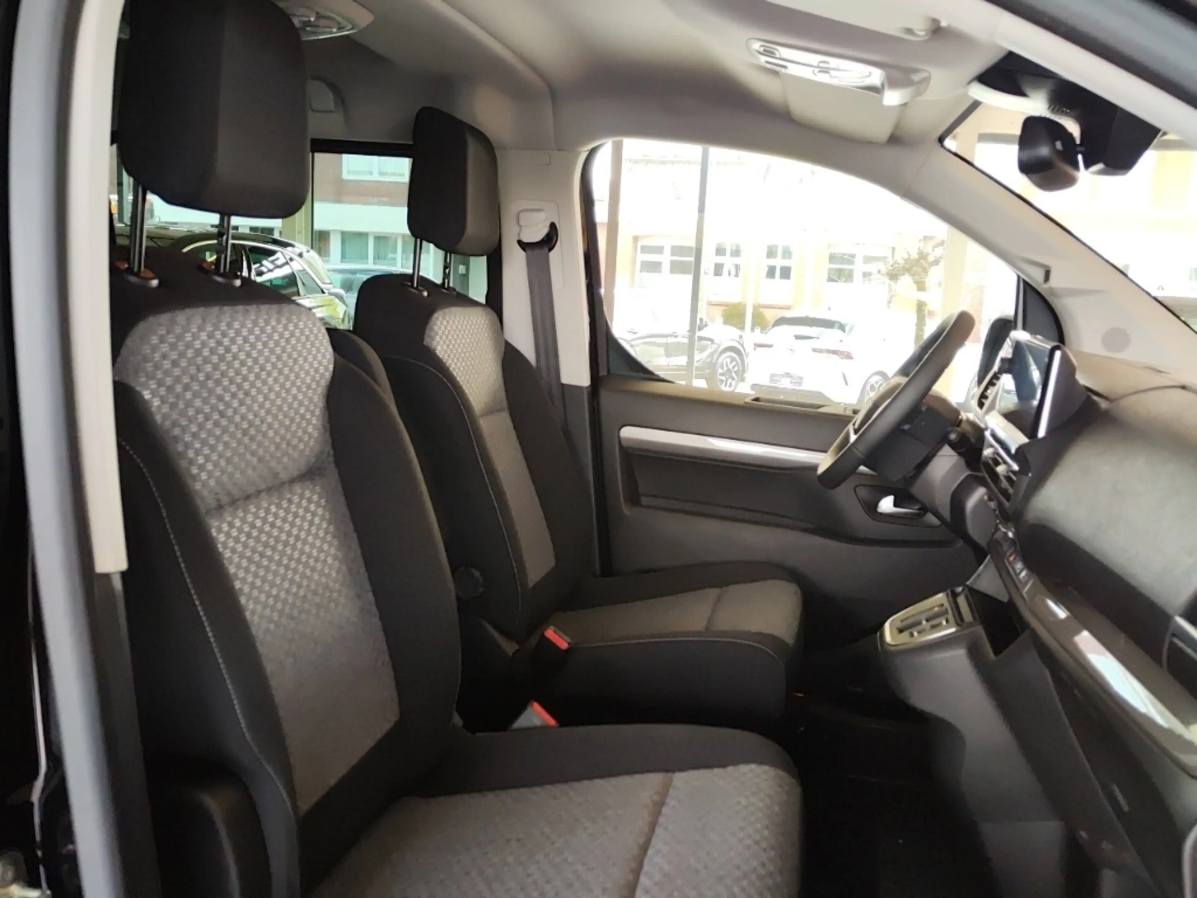 Opel Zafira Life M Edition 8-Sitzer Keyless Navi AHK SHZ LenkradHZG — photo 12