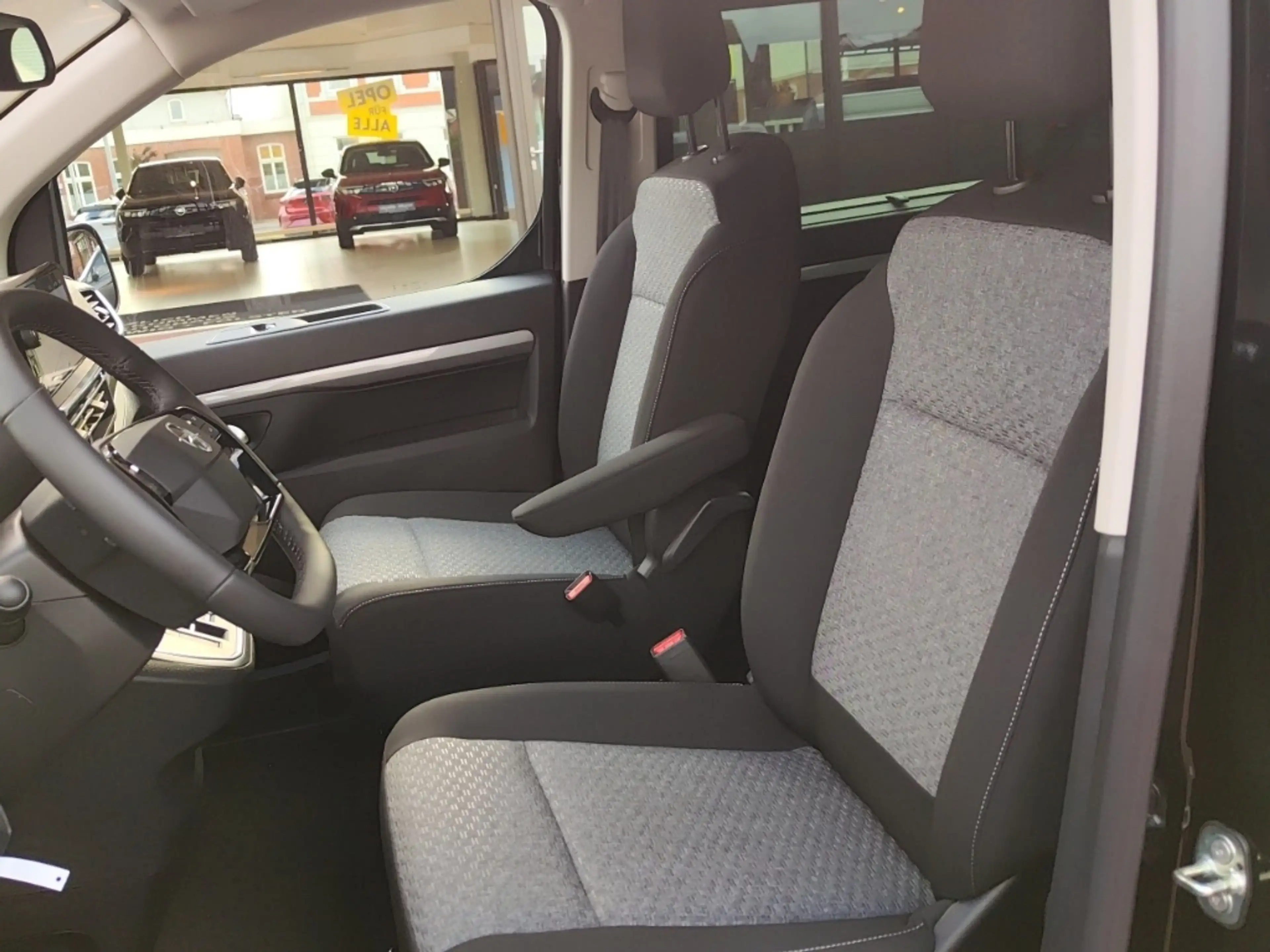 Opel Zafira Life M Edition 8-Sitzer Keyless Navi AHK SHZ LenkradHZG — photo 13
