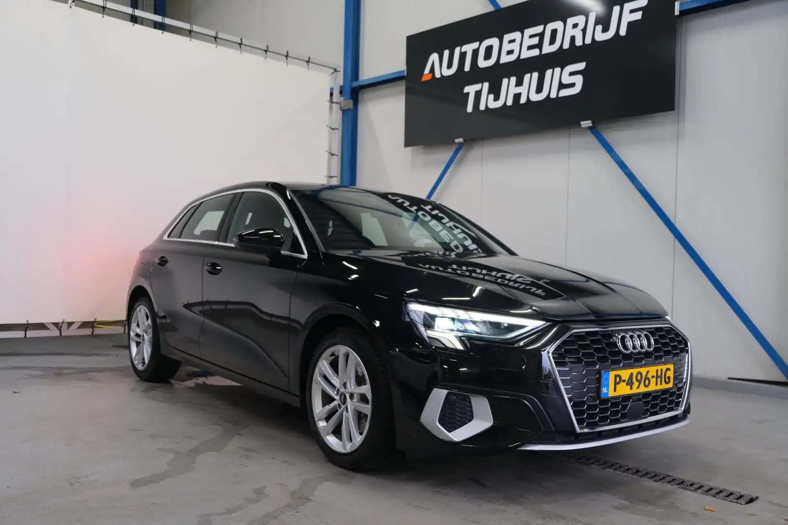 Audi A3 Sportback 30 TFSI Attitude Automaat - N.A.P. Airco Noir - 1