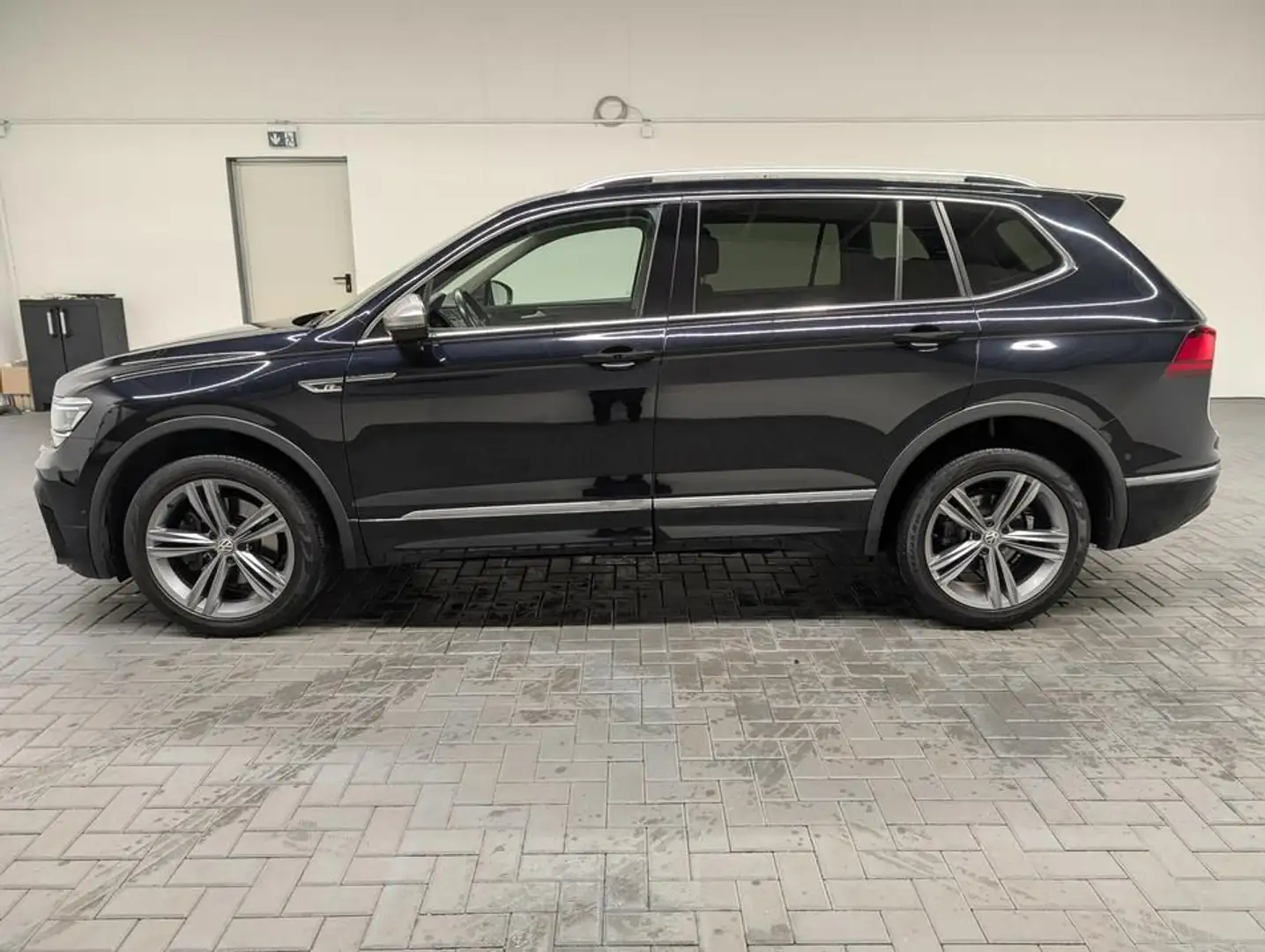 Volkswagen Tiguan Allspace 4M Highline R-Line LED/Navi/HUD/ Schwarz - 2