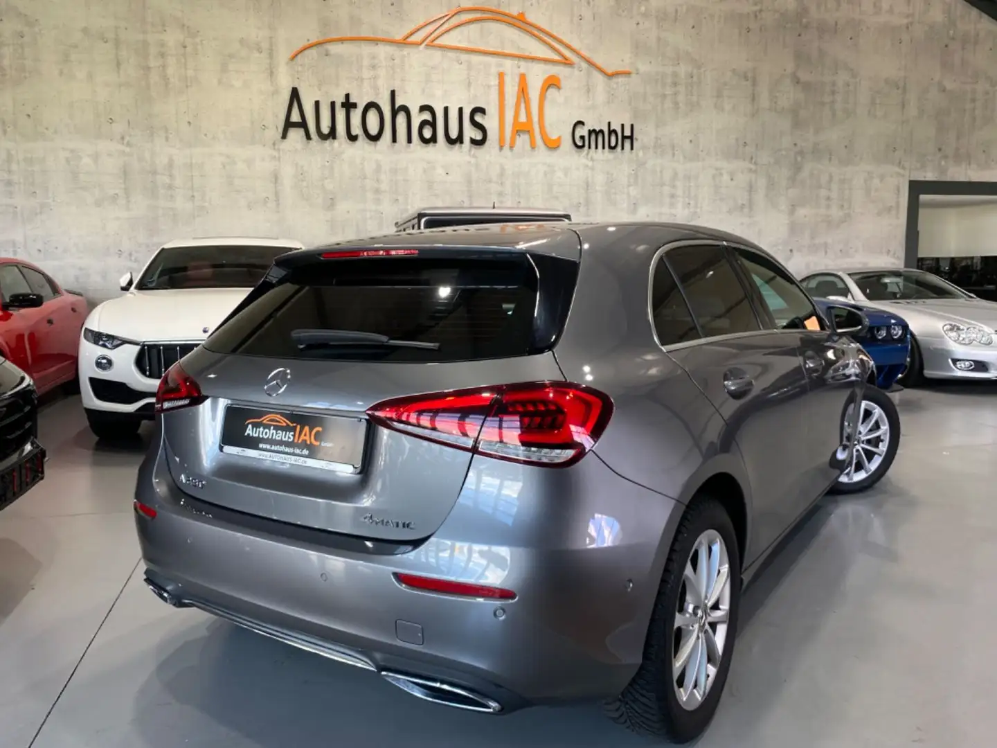 Mercedes-Benz A 250 /4Matic/SHZ/TEMP/PDC/APPLE/LED/ACC Grau - 2