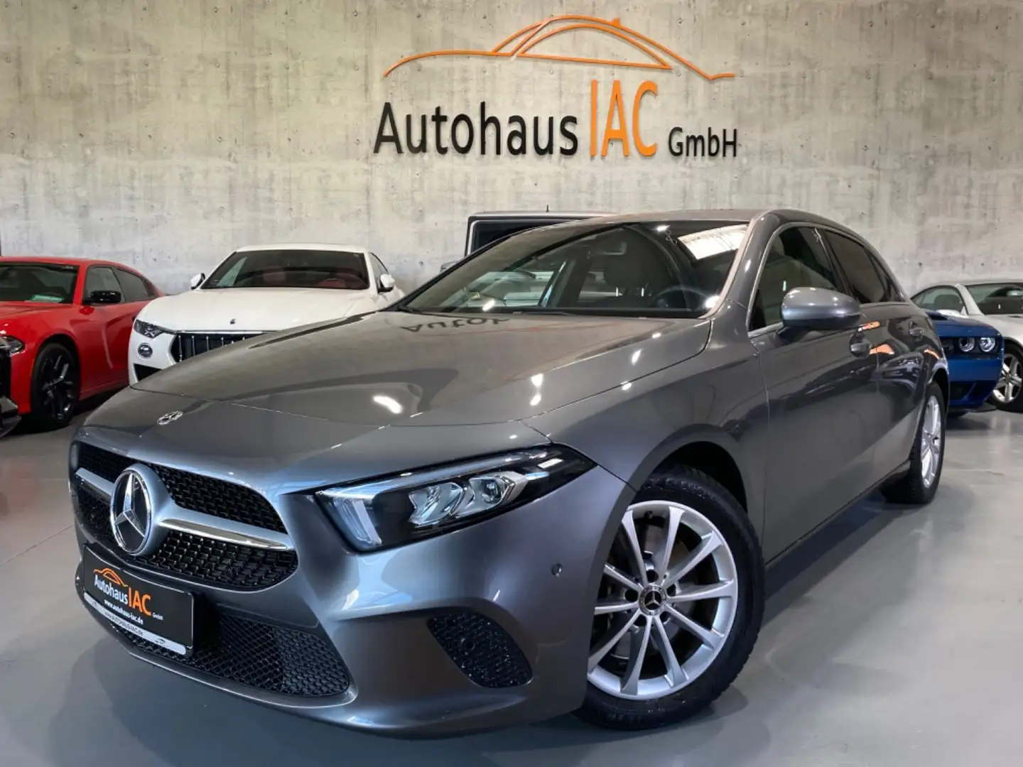 Mercedes-Benz A 250 /4Matic/SHZ/TEMP/PDC/APPLE/LED/ACC Grau - 1