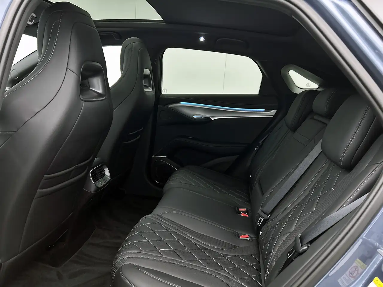 BYD SEALION 7