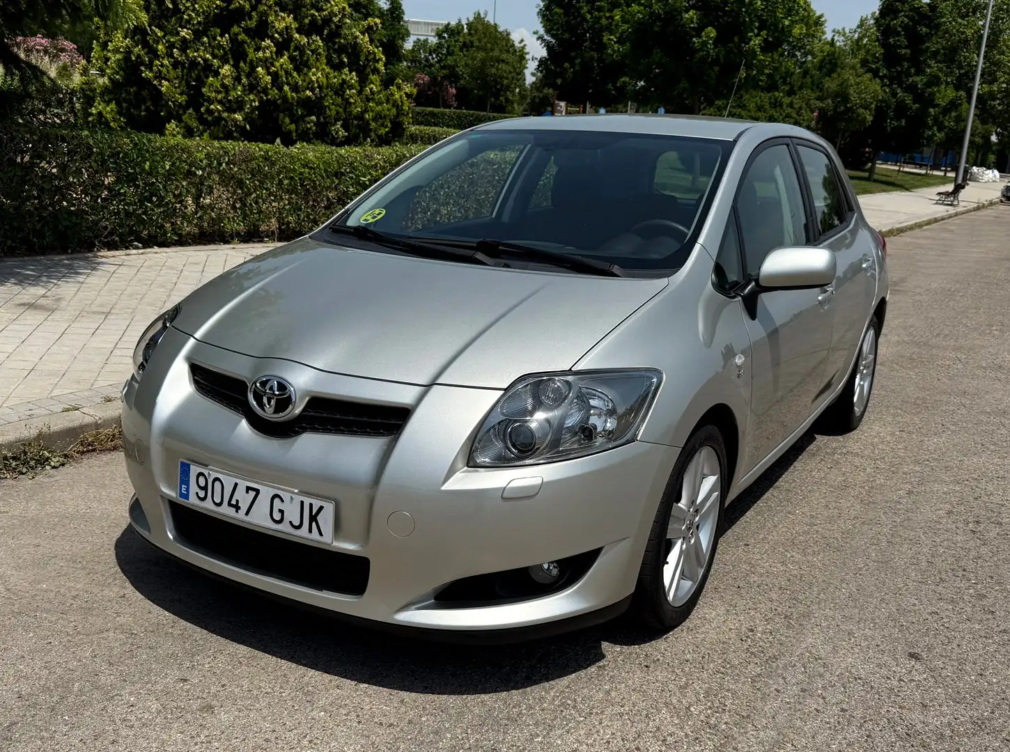 Toyota Auris Auris 2.2D-4D Sport 177 Sport Plateado - 1