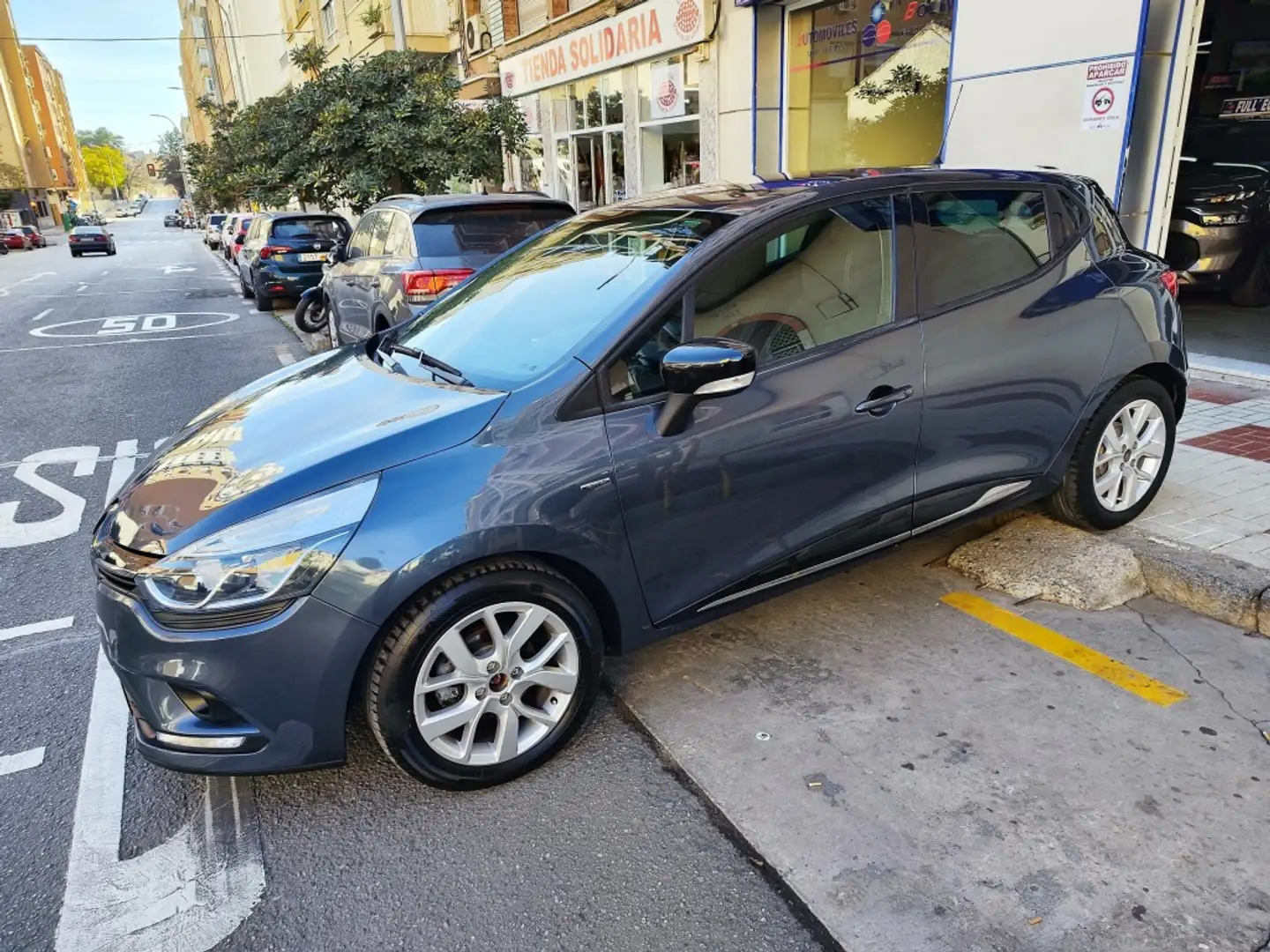 Renault Clio TCe Energy Limited 66kW Grijs - 1