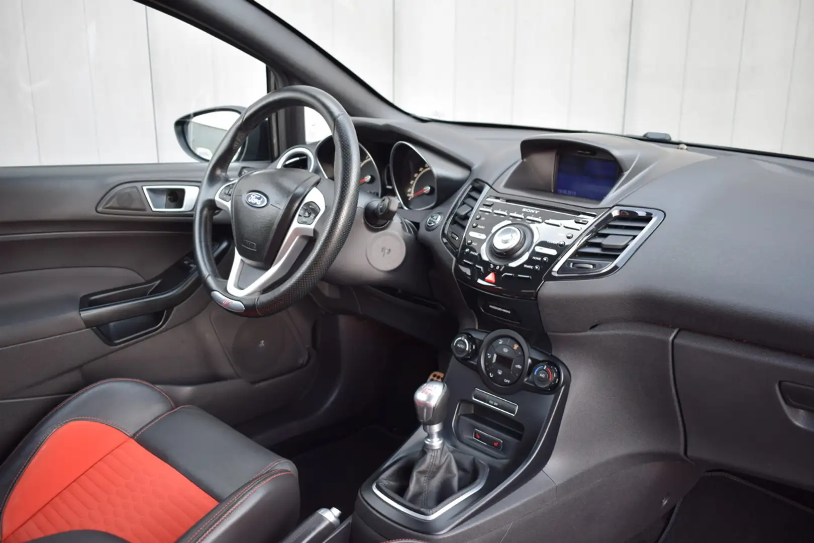 Ford Fiesta 1.6 180pk ST2 Half Leder | ECC | Recaro Sportstoel Noir - 2