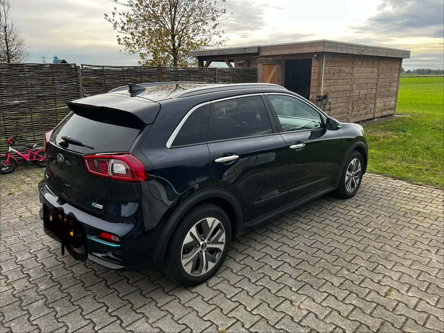 Kia Niro Niro ExecutiveLine 64 kWh Blauw - 2