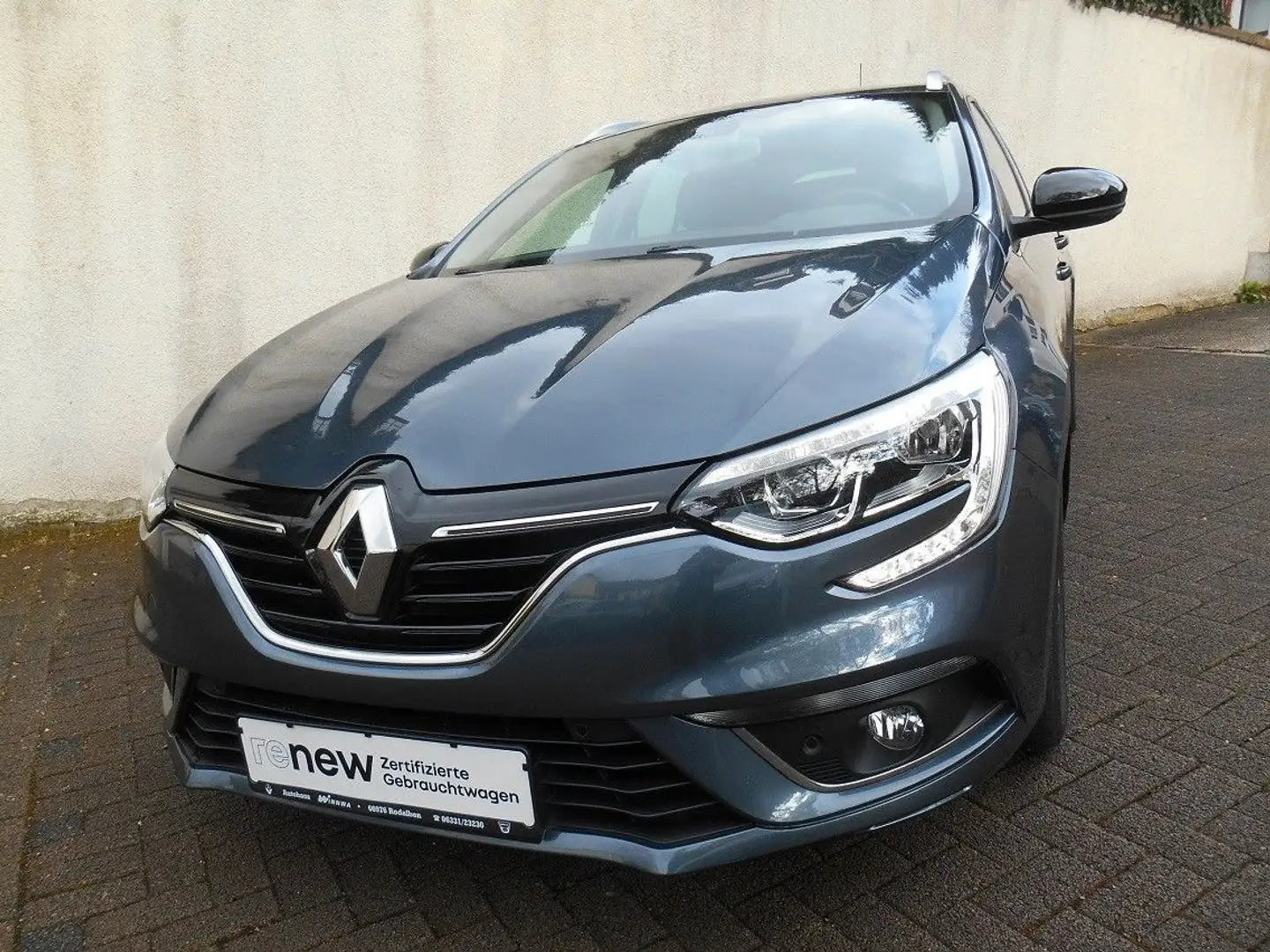 Renault Megane Grandtour TCe 140 GPF Limited Deluxe Grey - 2