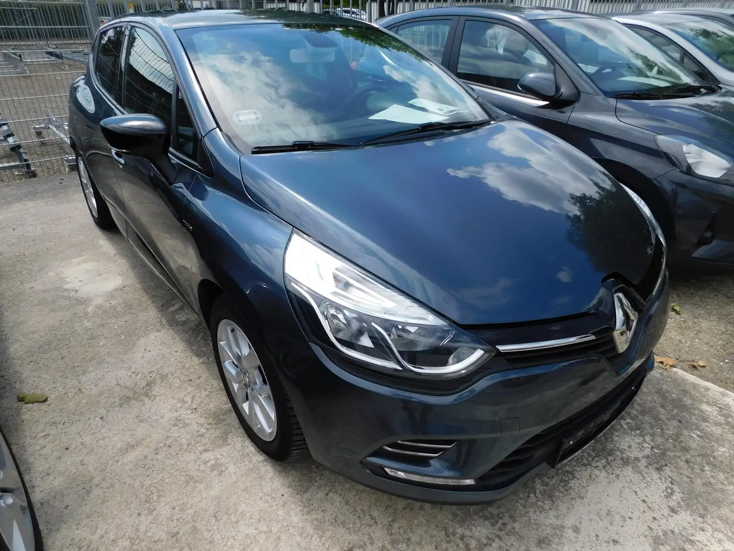 Renault Clio IV 0.9 TCe 90 eco² Limited (EURO6) Grau - 1