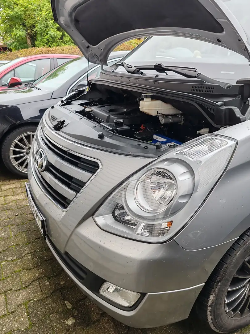 Hyundai H-1 2.5 CRDi Travel Premium - 1