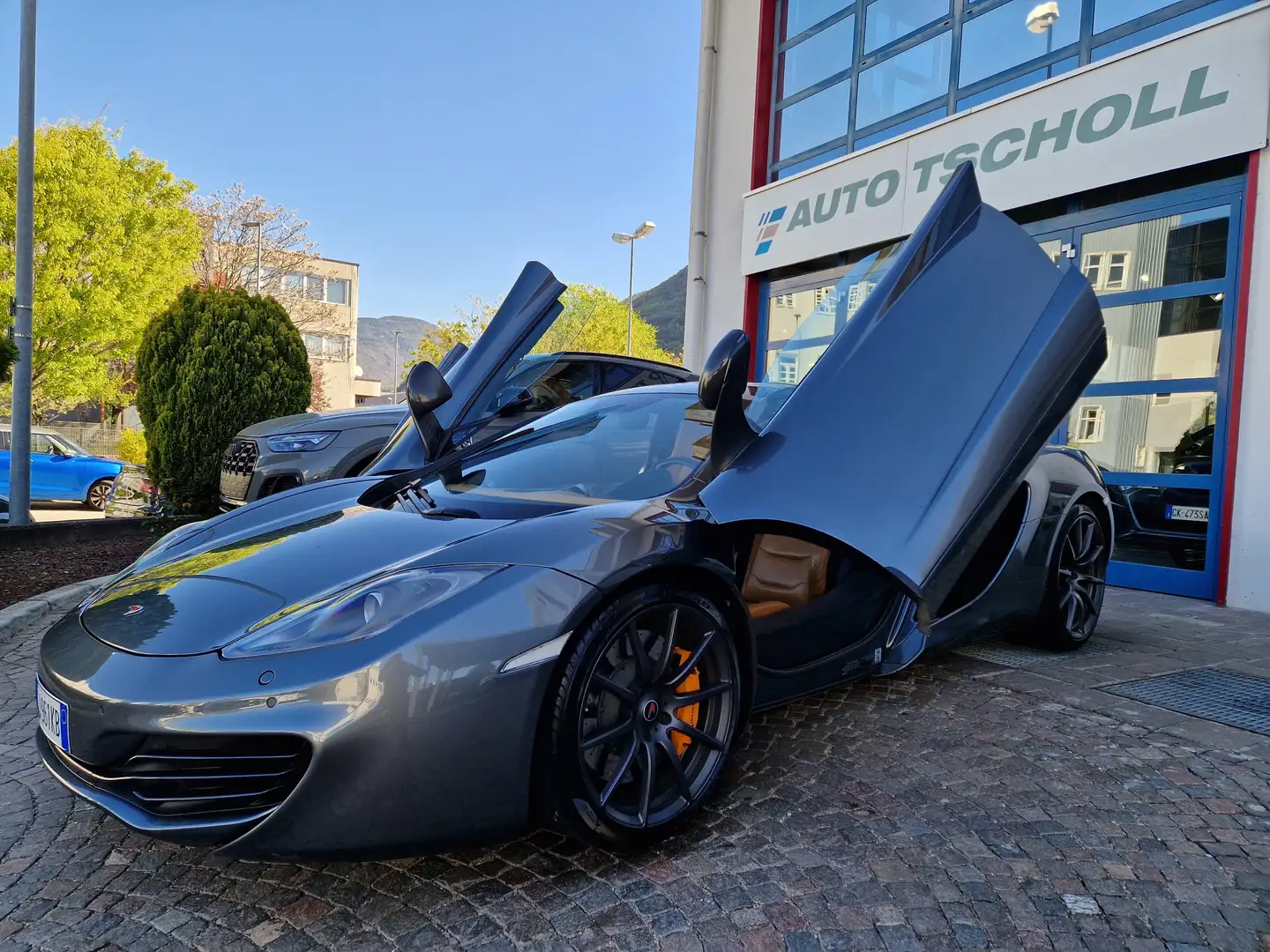 McLaren MP4-12C 3.8 V8 600Ps SSG-7 Xeno  Meridian Carbon Navi 19" Gris - 2