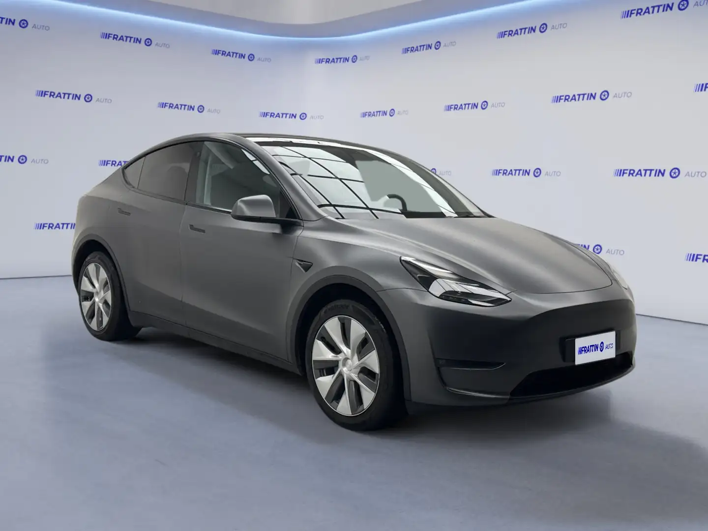 Tesla Model Y Long Range AWD Grigio - 2