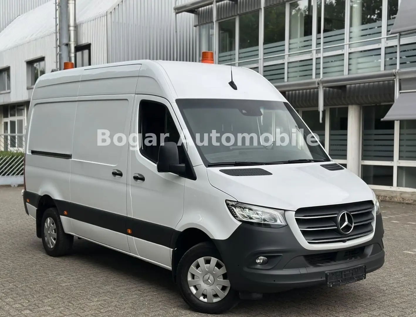 Mercedes-Benz Sprinter 319 CDI V6 *DISTRONIC*COMAND*AHK 3,5T* Weiß - 2