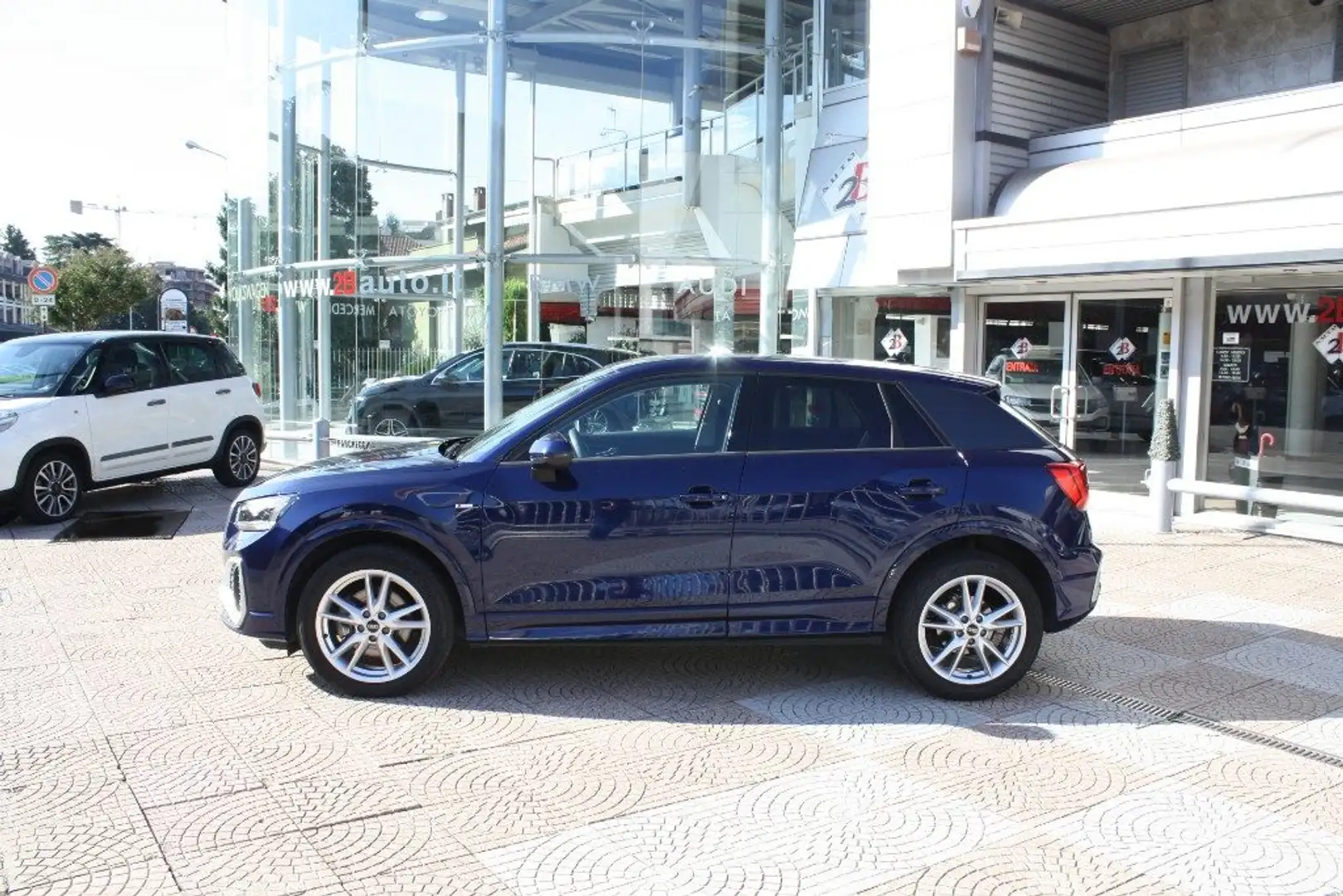 Audi Q2 35 TDI S tronic S line Edition Blu/Azzurro - 2
