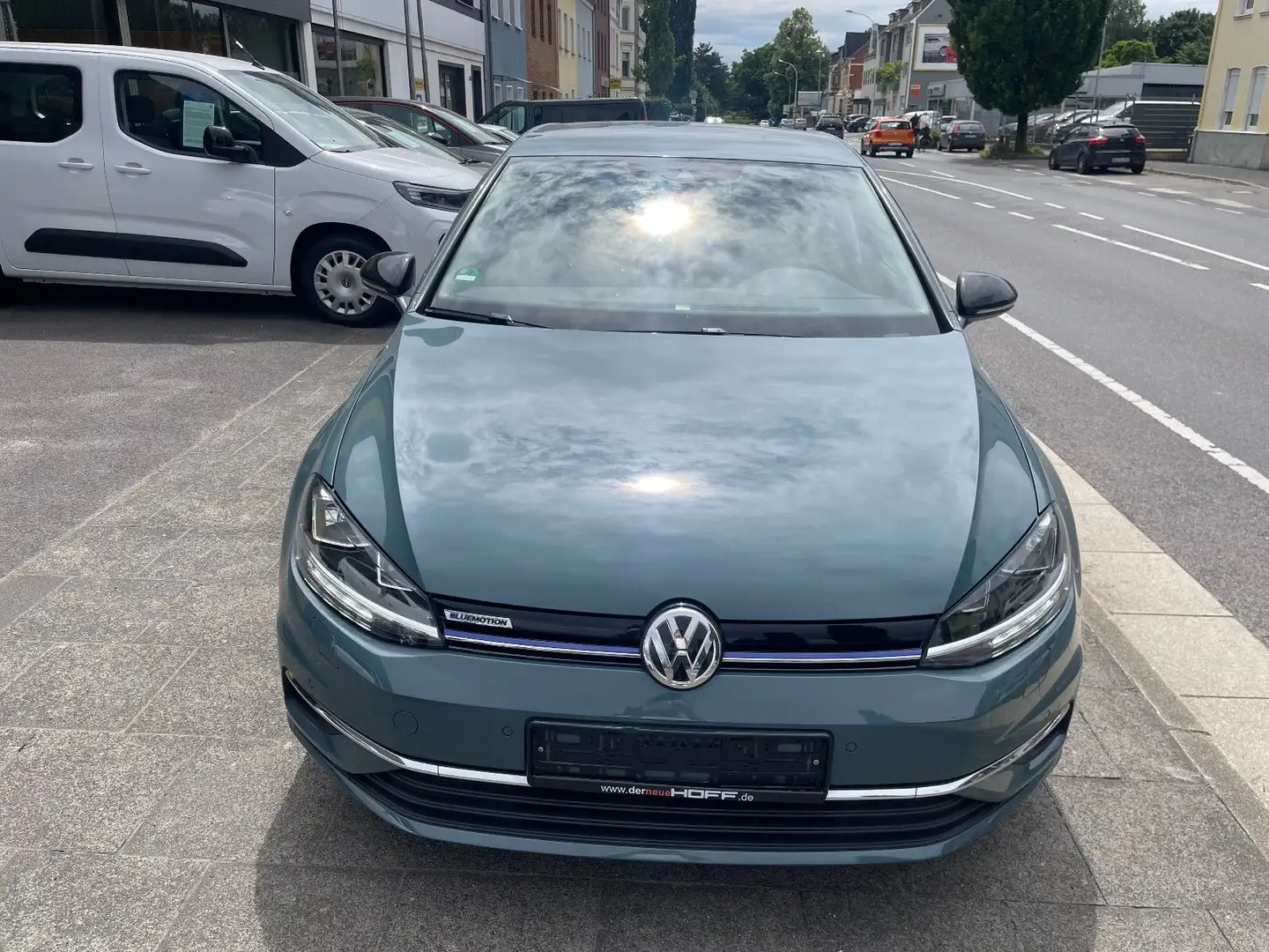 Volkswagen Golf VII IQ.DRIVE BMT Navi +2 JAHRE GARANTIE+ Blau - 2