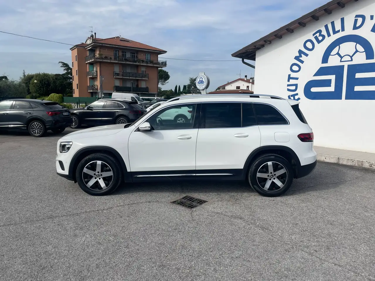 Mercedes-Benz GLB 200 usata in vendita