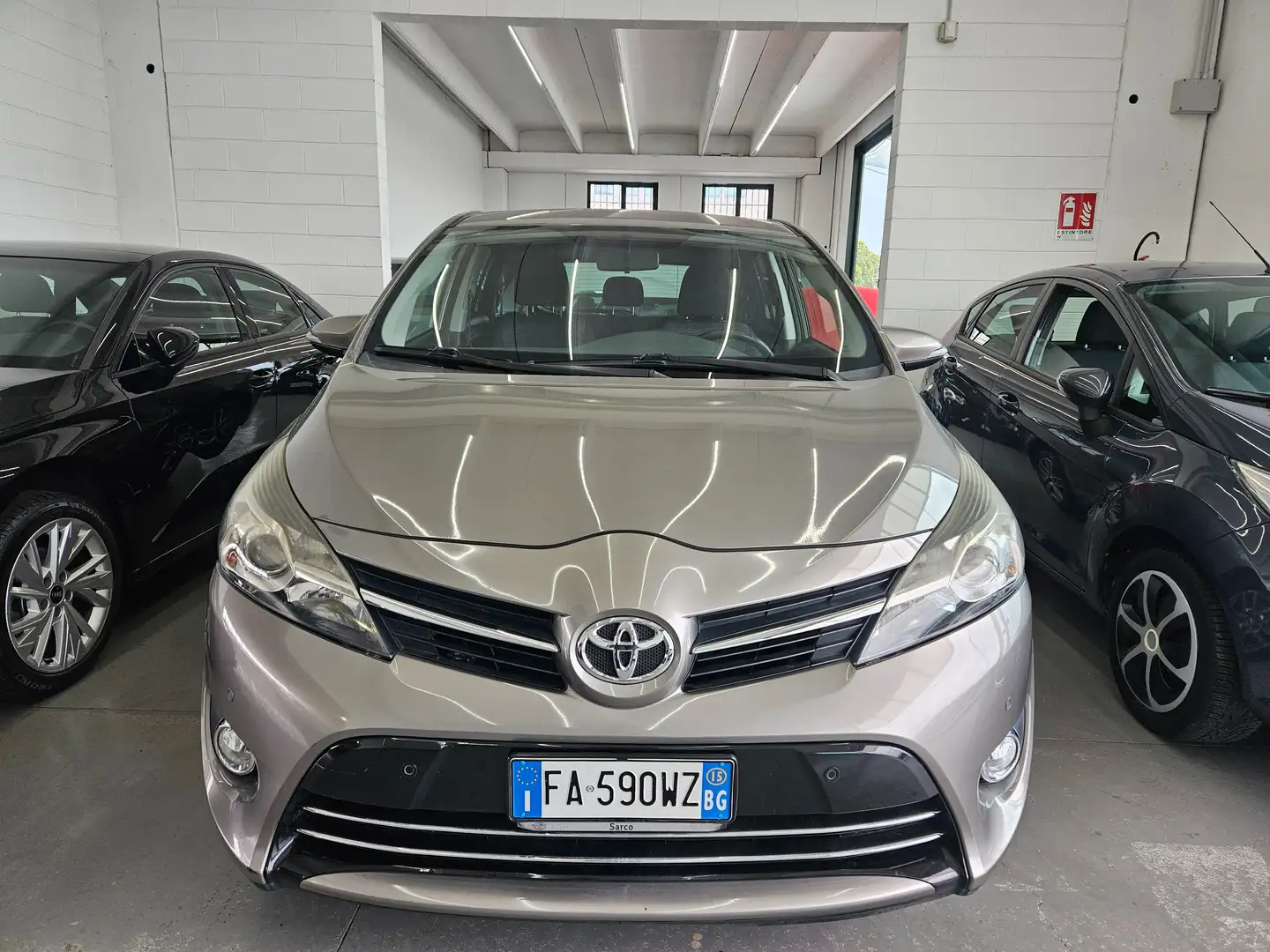 Toyota Verso 1.6 Style 5pti mt E6 Bronzo - 2