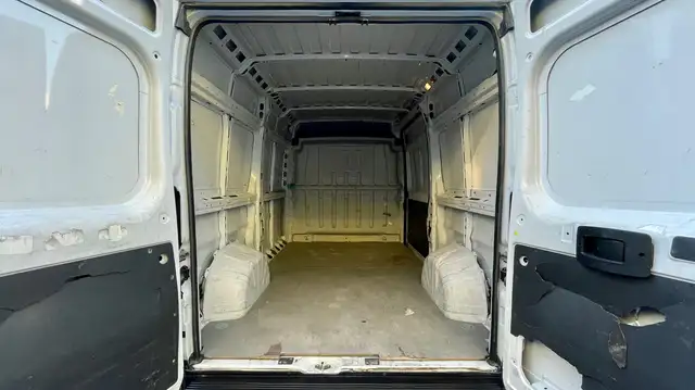 Fiat Ducato view 6