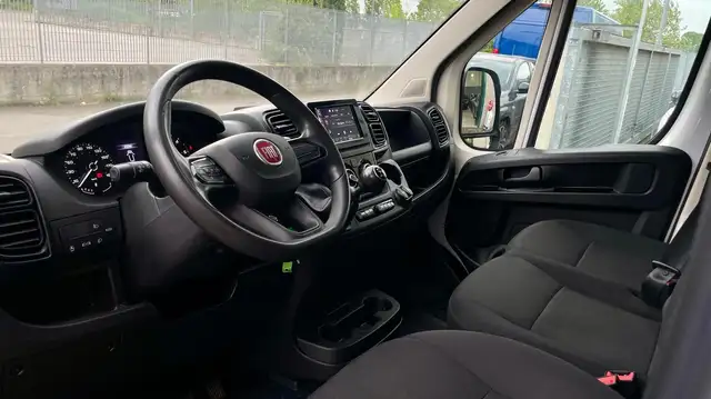 Fiat Ducato view 9