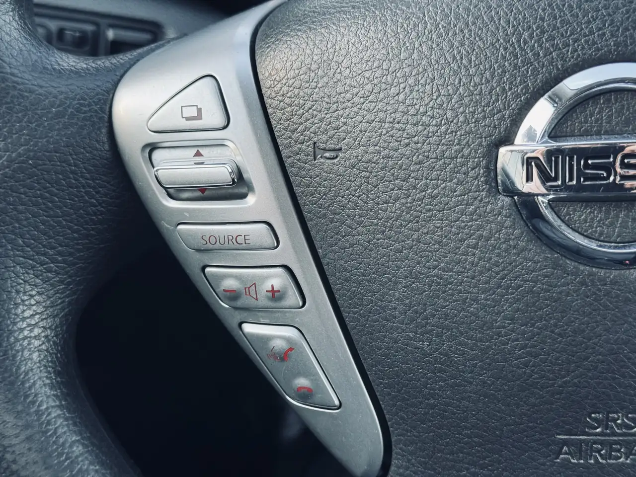 Nissan Sentra снимка Nissan Sentra