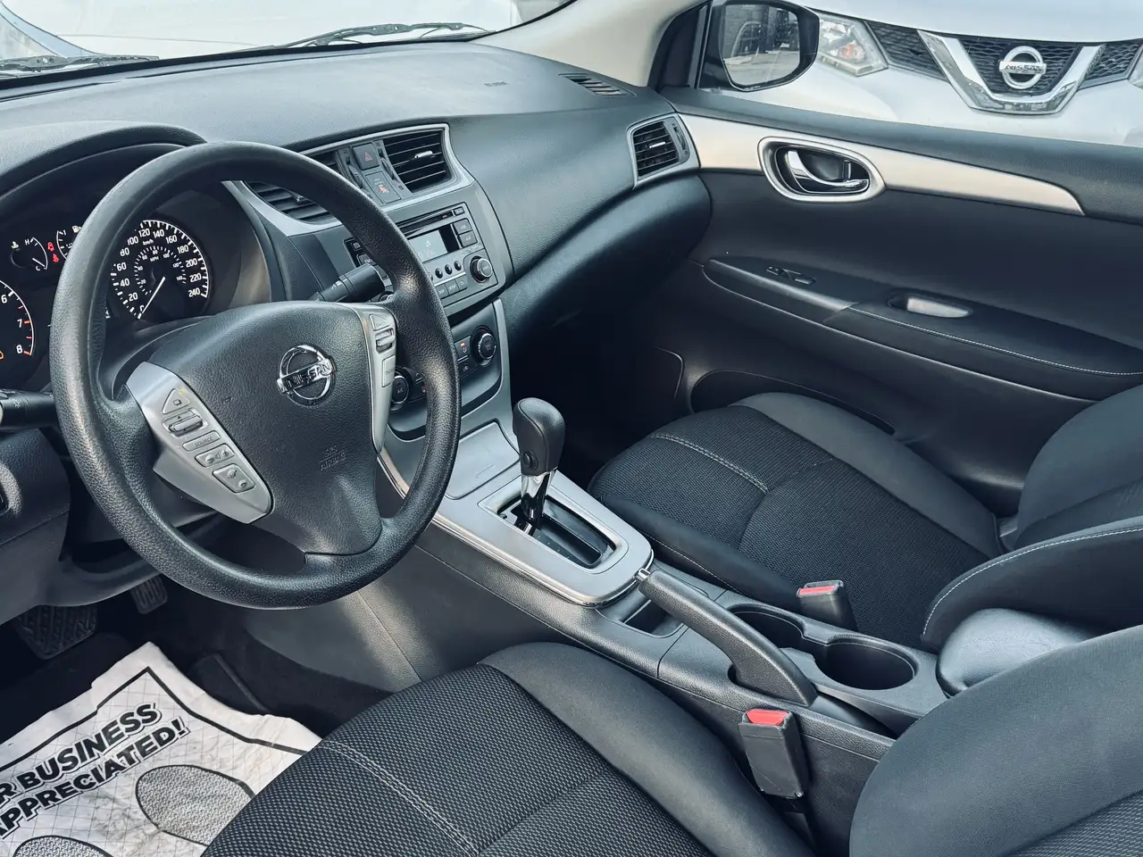 Nissan Sentra снимка Nissan Sentra