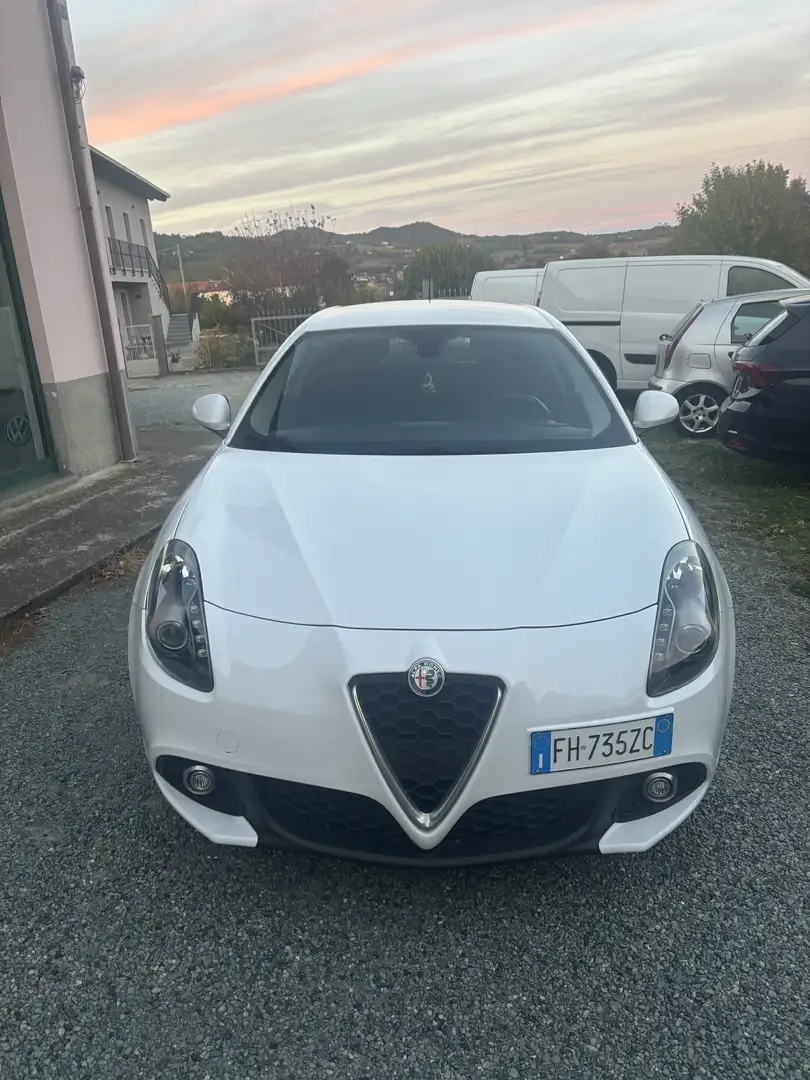 Alfa Romeo Giulietta 1.6 jtdm  120cv my18 Bianco - 2